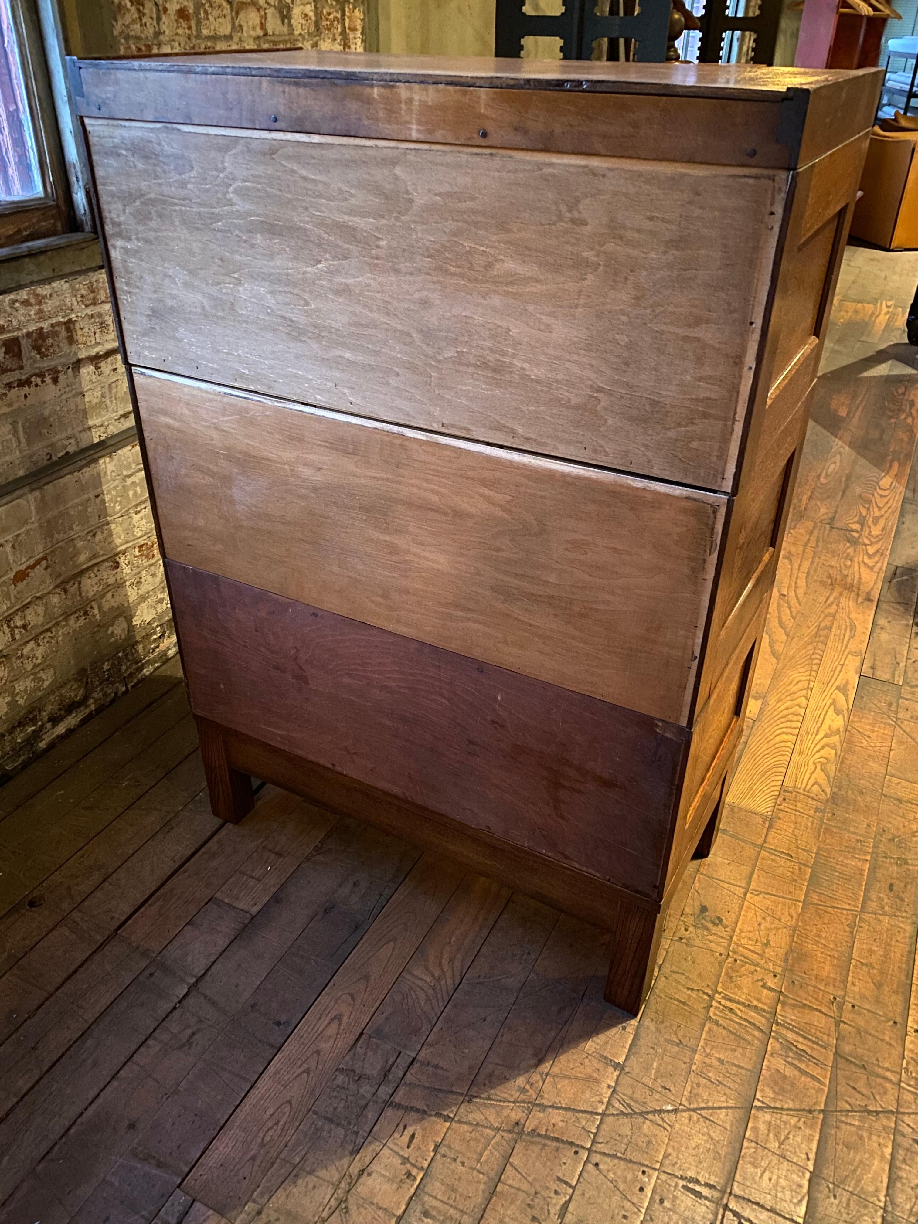 Multi-Drawer Oak Cabinet In Good Condition In Oakville, CT