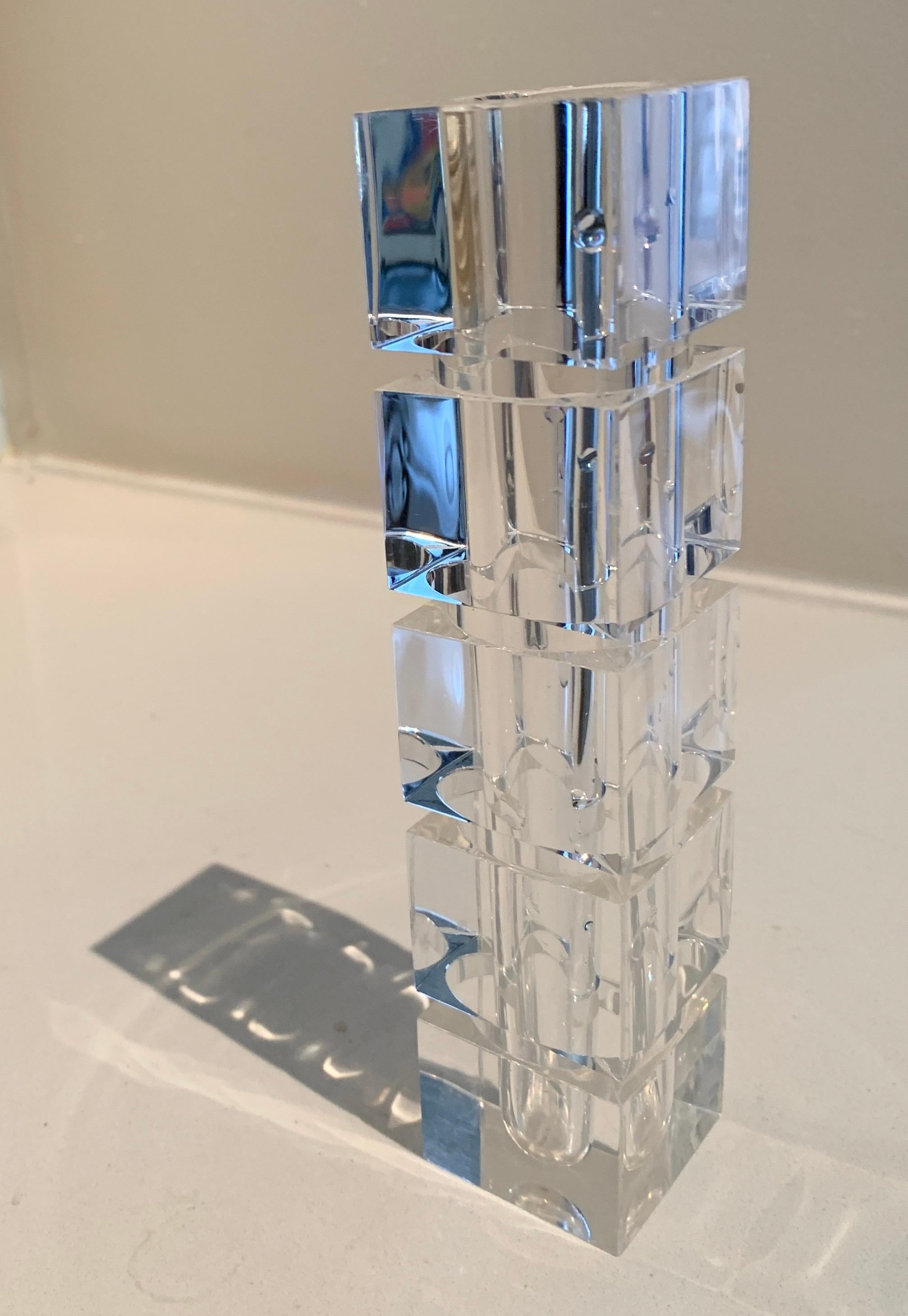 Multi Faceted Acrylic Bud Vase In Good Condition For Sale In Los Angeles, CA