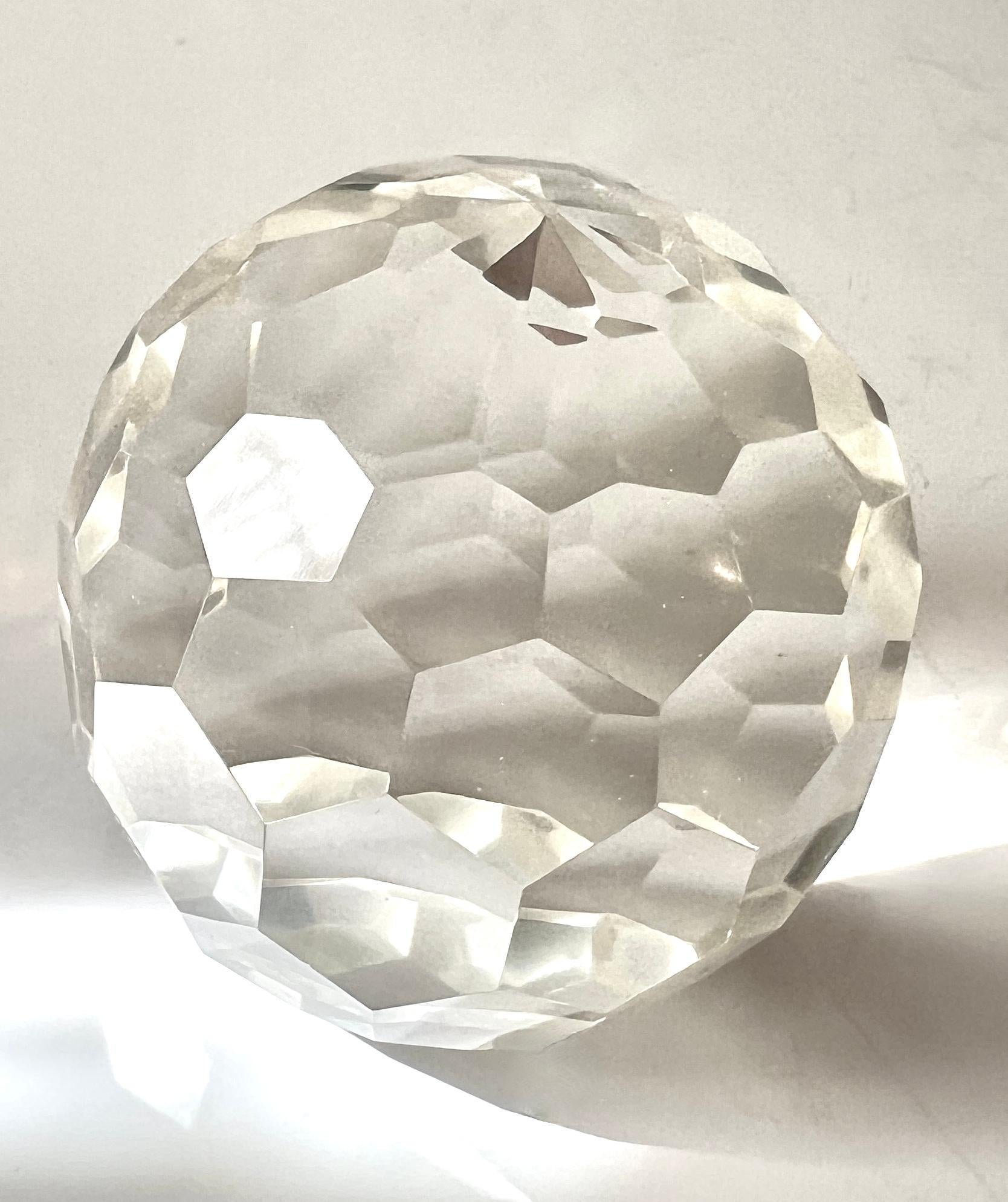 Mid-Century moderno Fermacarte in cristallo multisfaccettato Brilliante in vendita