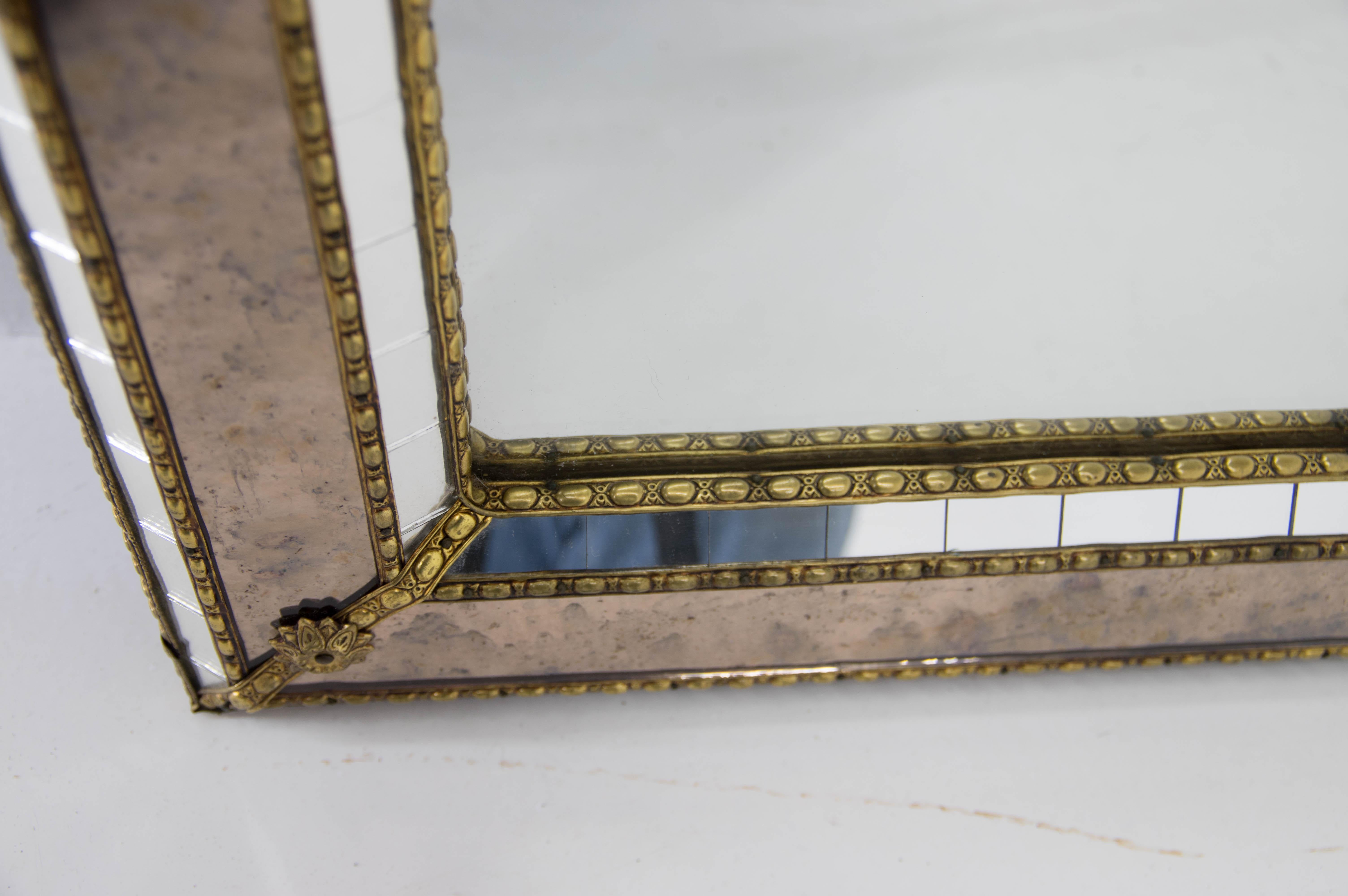 Multi-Facets Mirror with Brass Garlands, France, 1970s For Sale 3