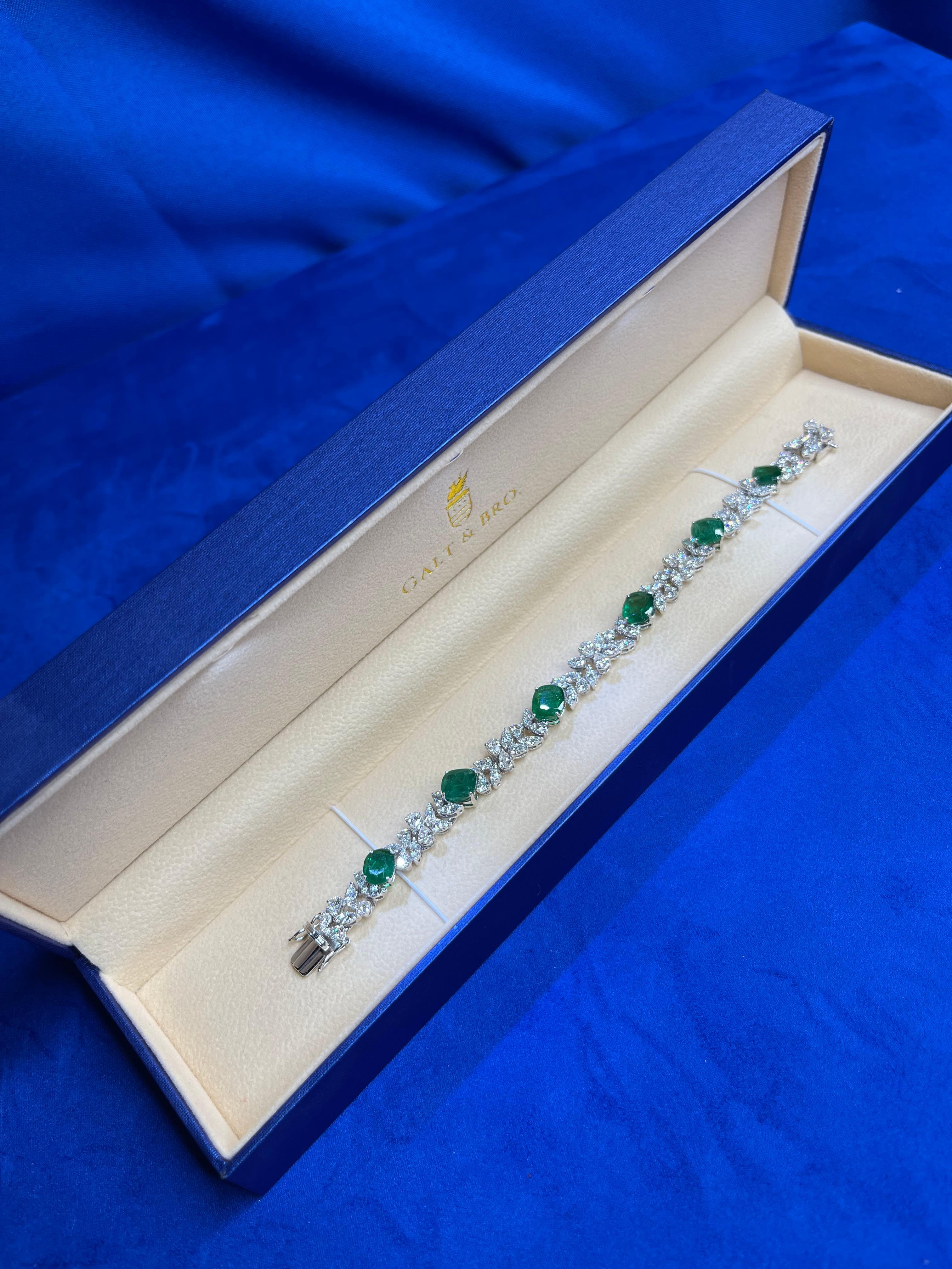 Multi Fancy Shape Green Emerald Diamond 18 Karat White Gold Tennis Bracelet For Sale 5