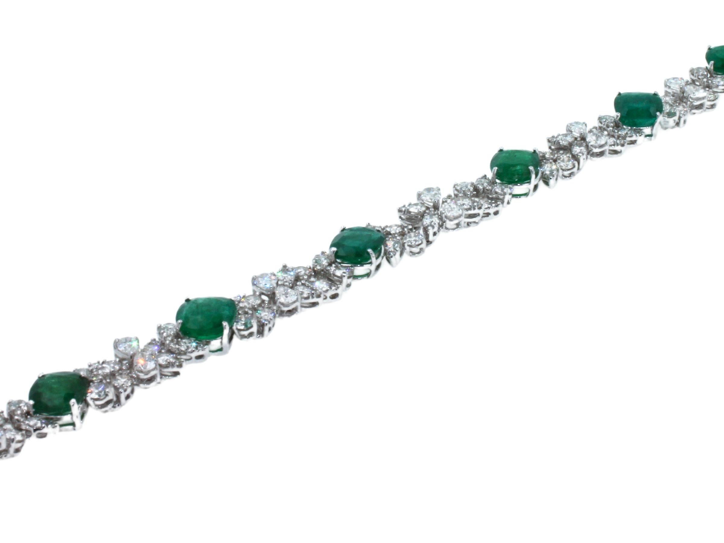 Brilliant Cut Multi Fancy Shape Green Emerald Diamond 18 Karat White Gold Tennis Bracelet For Sale