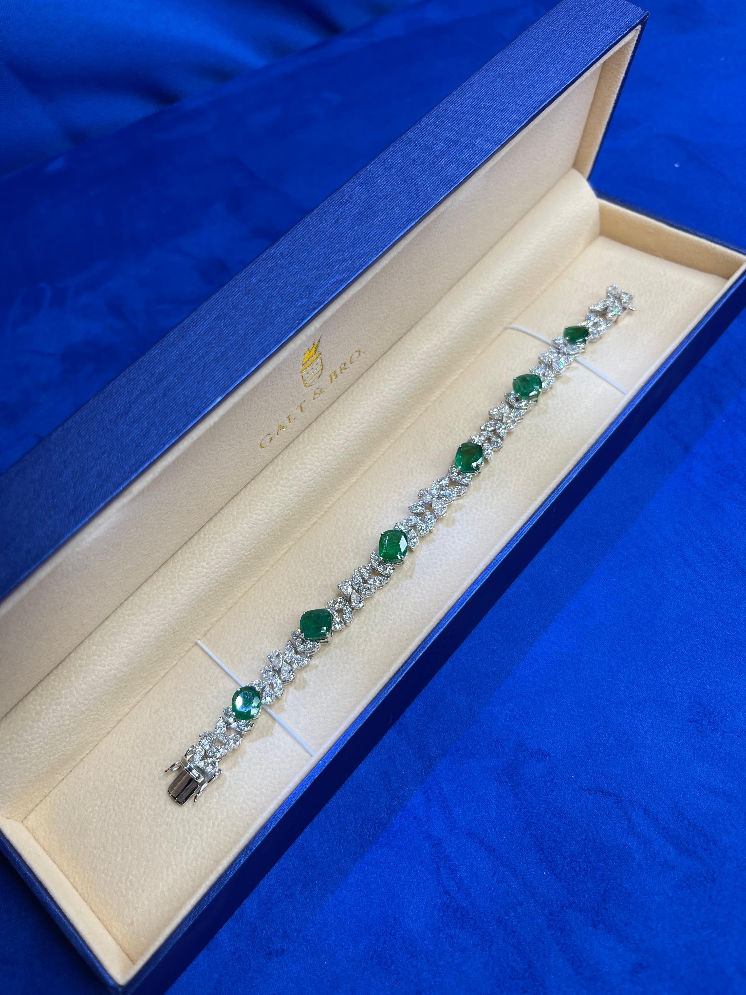 Multi Fancy Shape Green Emerald Diamond 18 Karat White Gold Tennis Bracelet For Sale 1