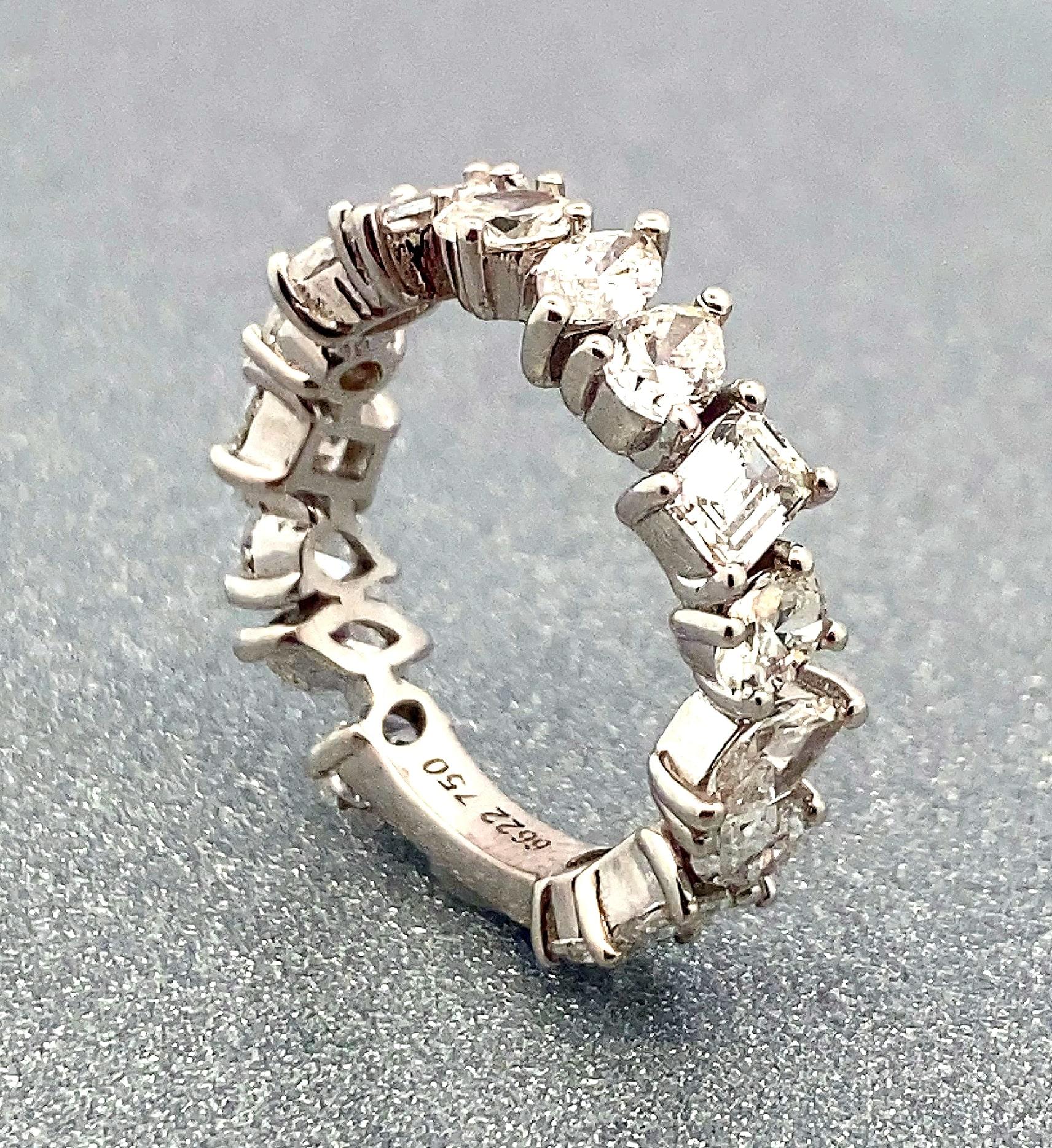 Multi Fancy Shape Natürlicher Diamant 18k Gold Eternity-Ring Multi Shape Diamant  für Damen oder Herren im Angebot