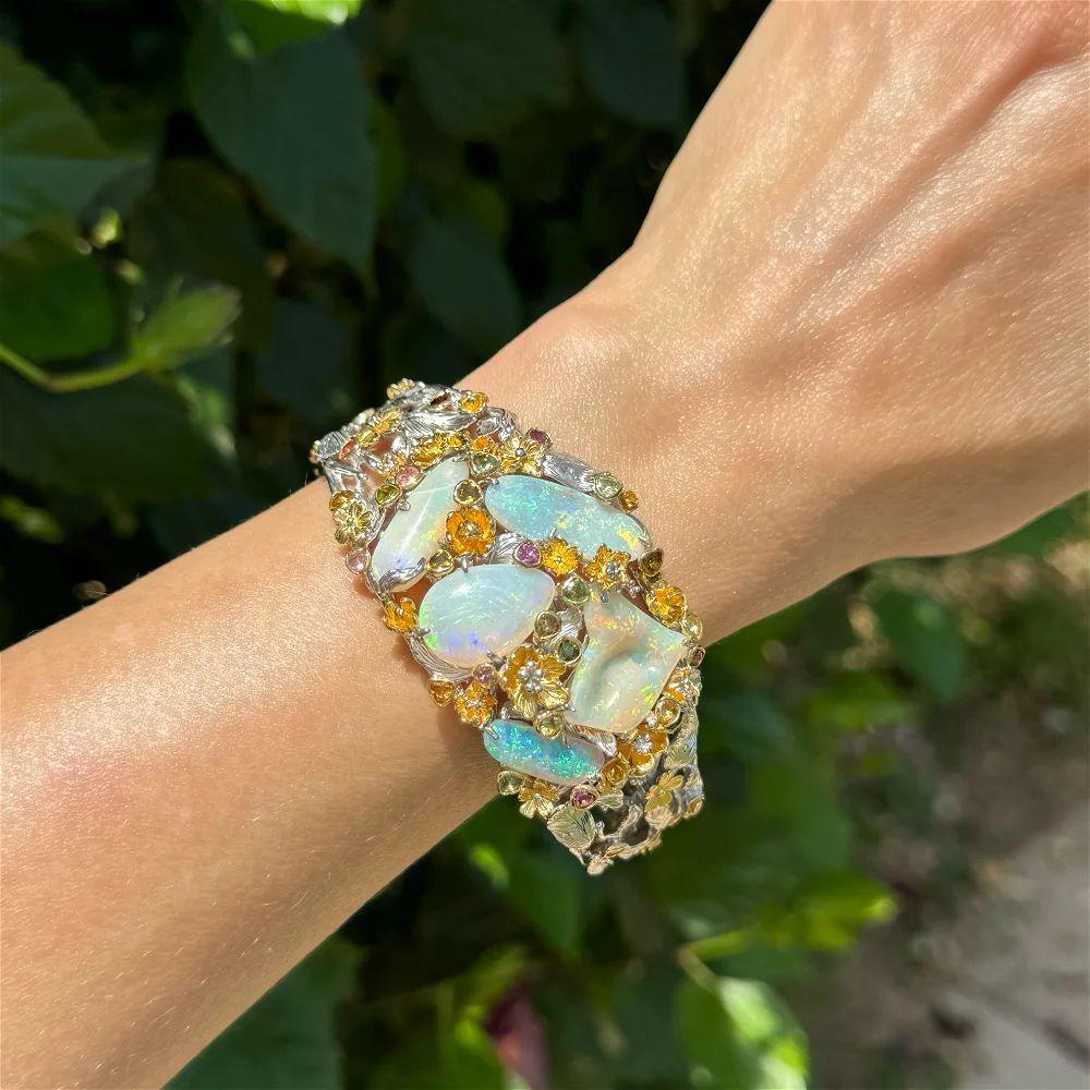 Moderno Bracciale con dichiarazione in argento con cristalli multipli di opale e tormalina multicolore in vendita