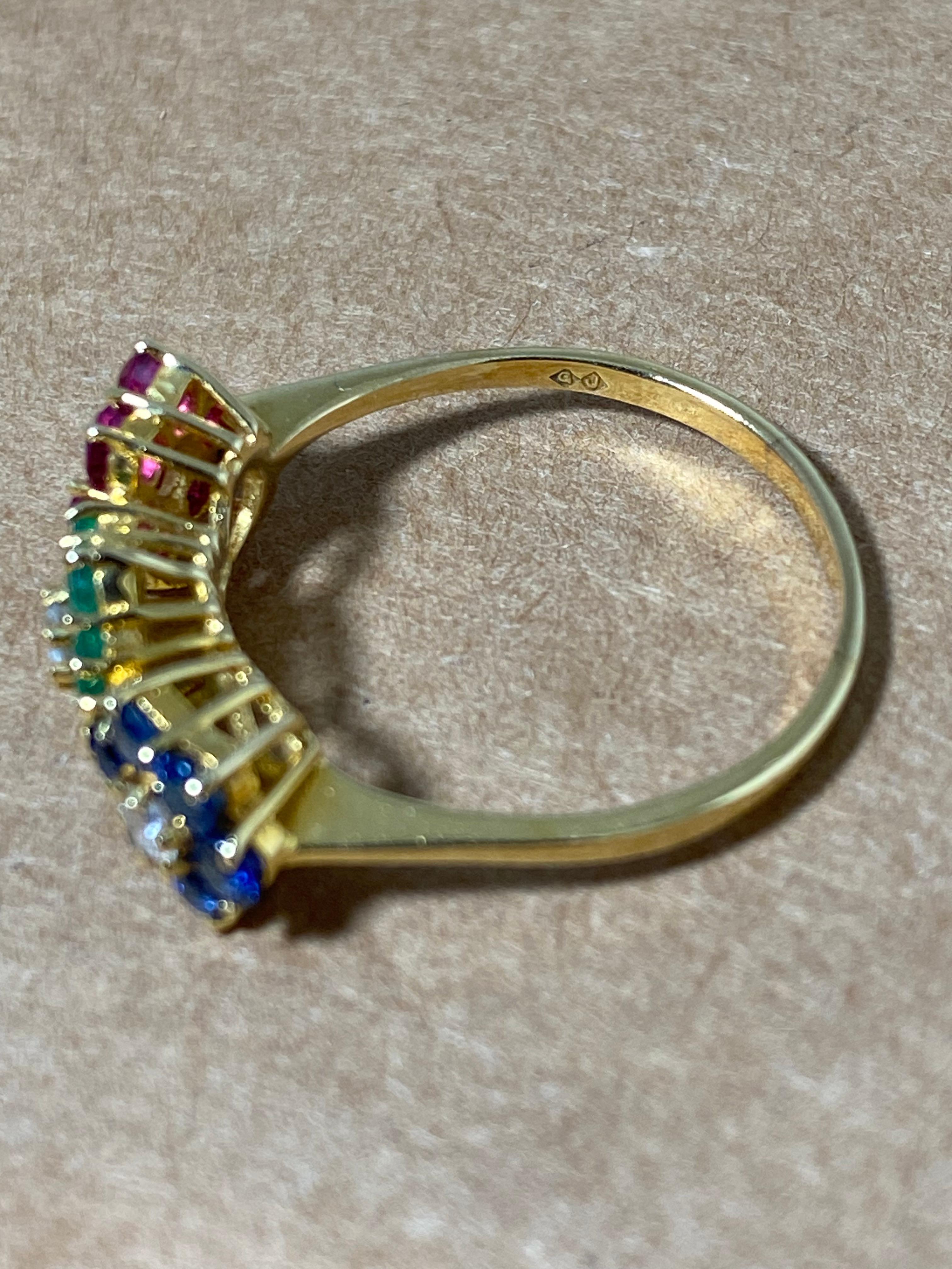 Anello multi gemma a tre margherite con rubino, smeraldo, zaffiro, diamante, oro 18 carati 1