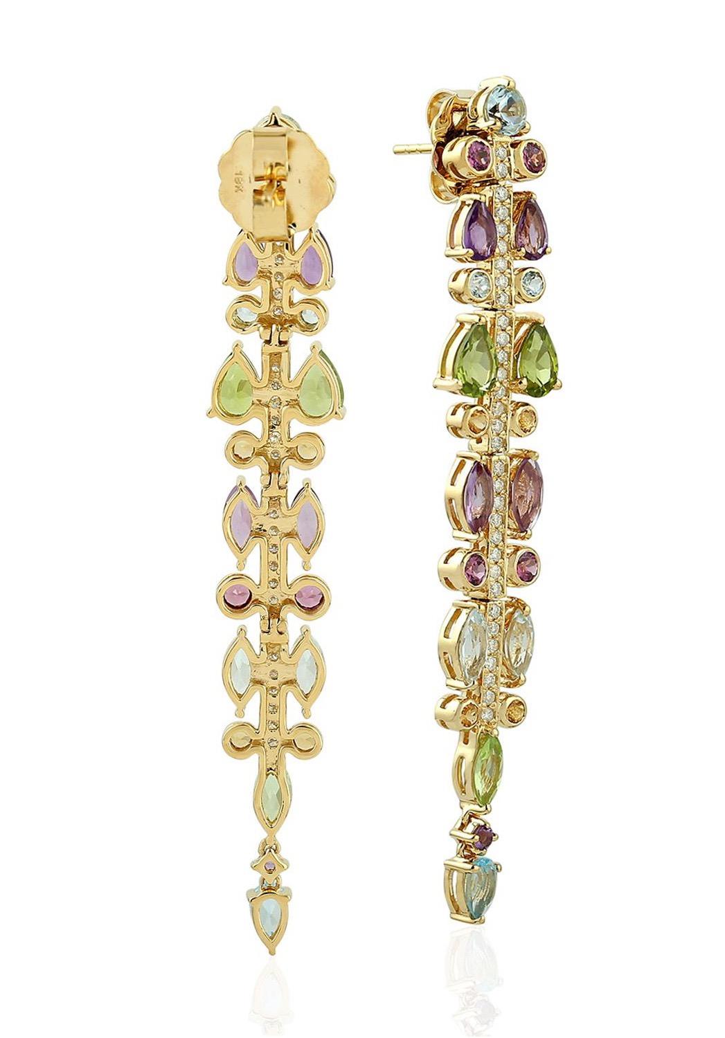 Diamant-Ohrringe mit mehreren Edelsteinen aus 18 Karat Gold (Moderne) im Angebot