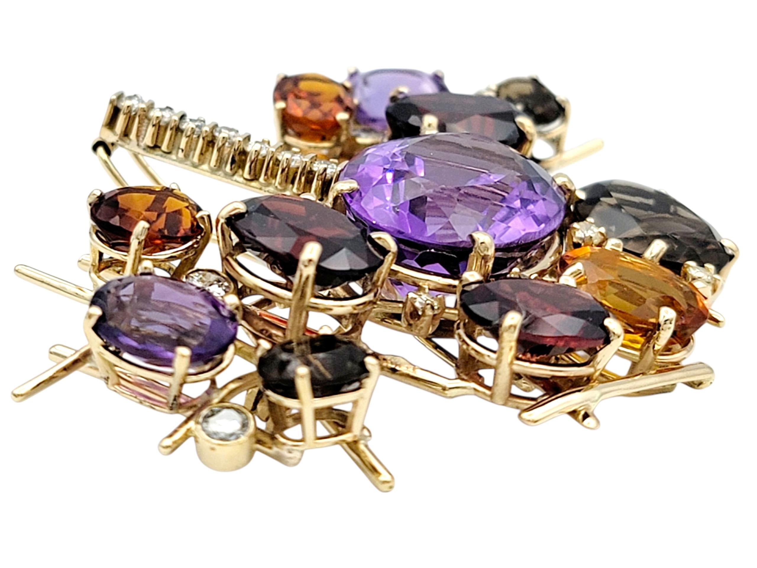Contemporain Pendentif / Broche en or jaune 14 carats avec spray de pierres précieuses et de diamants en vente