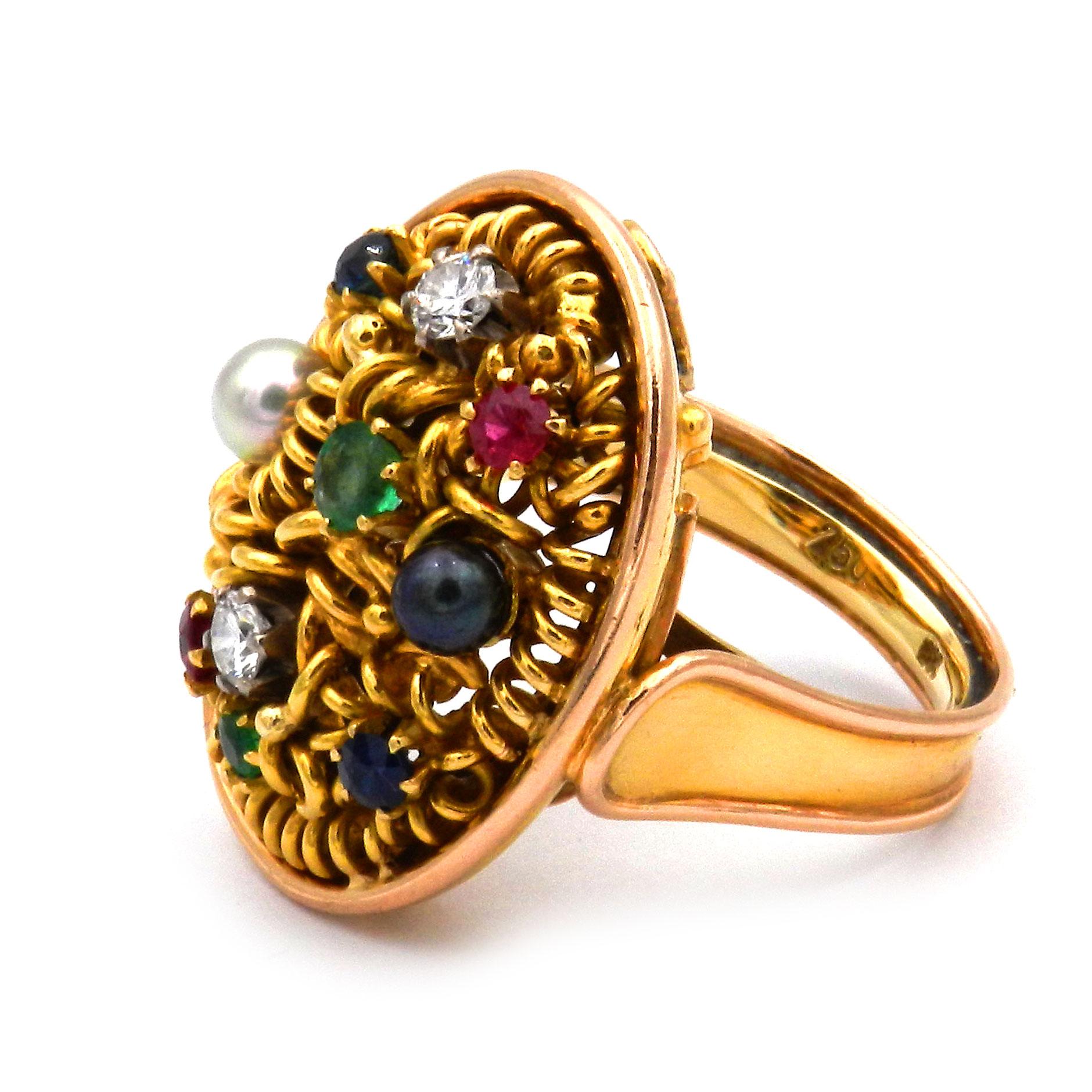 Mehrsteiniger Goldring 0,3 Karat Diamanten Saphir Rubin Smaragd und Perlen ca. 1930 (Gemischter Schliff) im Angebot