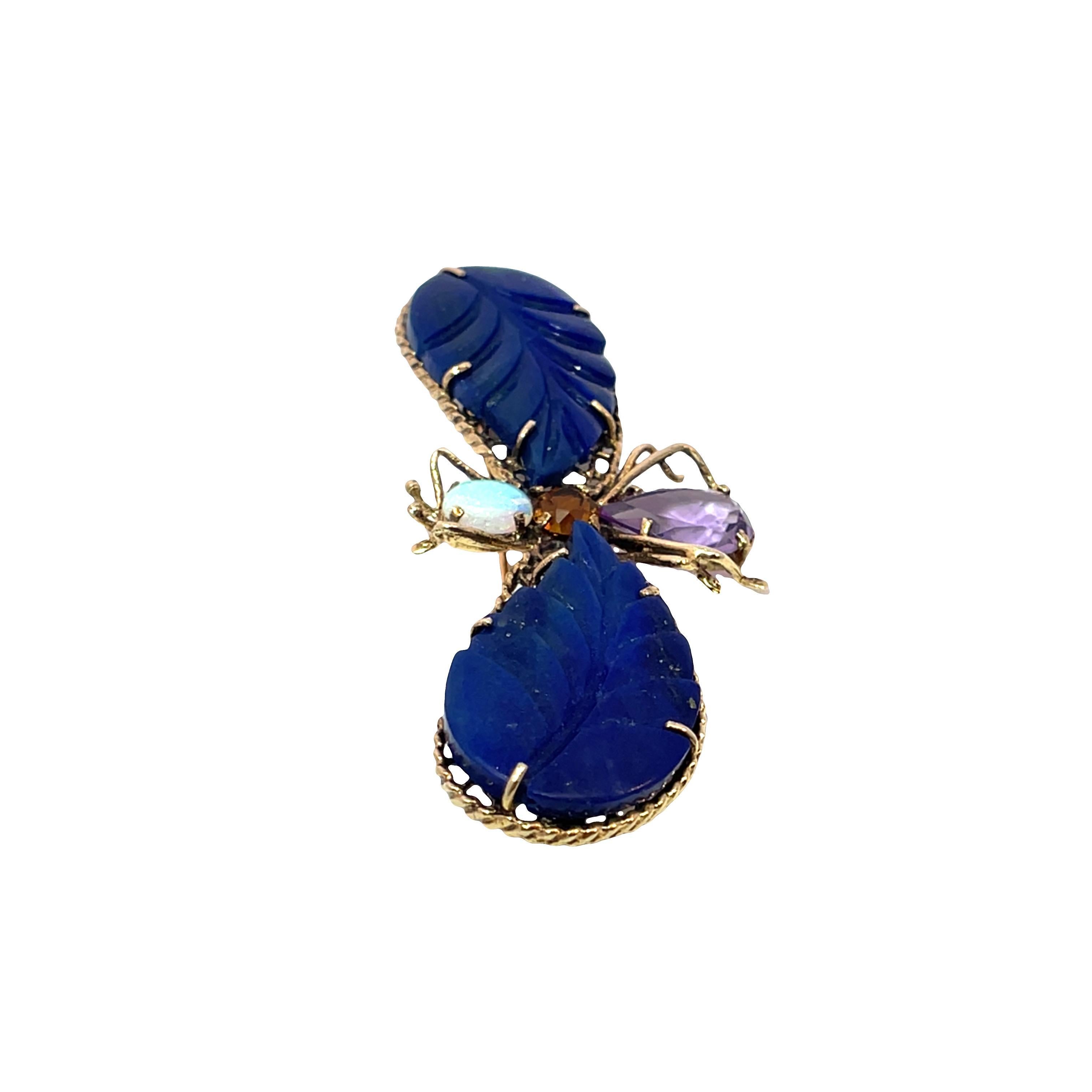 Moderne Broche papillon en or jaune 14k incrustée de pierres multiples en vente