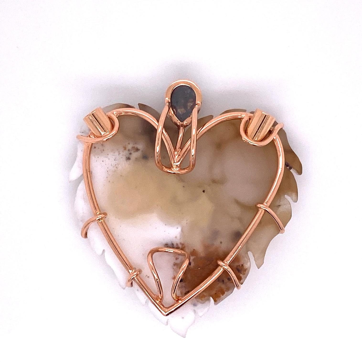 Contemporain Collier de plusieurs pierres précieuses avec un or rose 18 carats  Fermoir en forme de cœur avec fermoir Druzy en vente