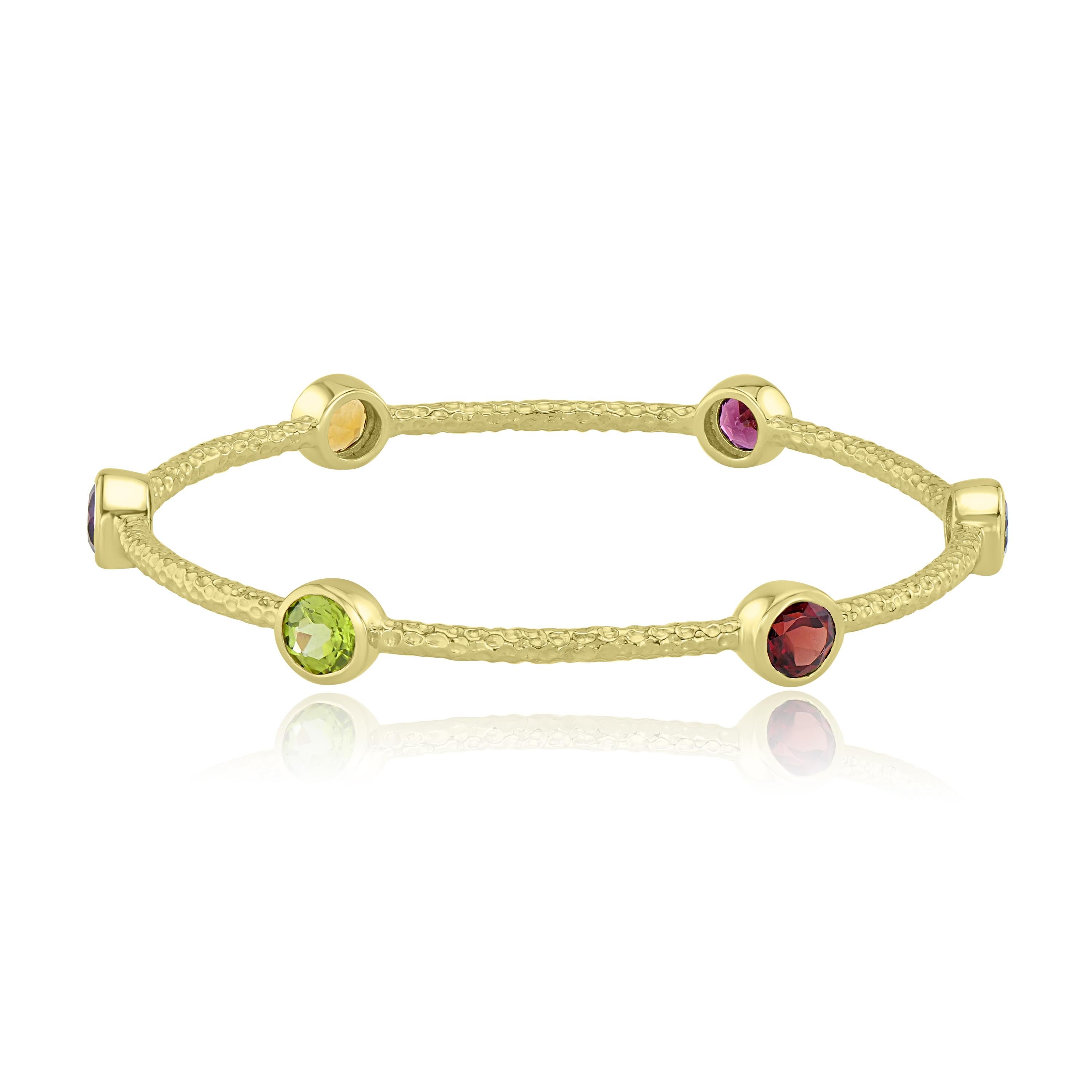 This women's bangle shines with each 6 mm round Citrine, amethyst, peridot, garnet, Swiss blue topaz and rhodolite bezel set. Crafted in genuine and nickel free 925 sterling silver.
JEWELRY SPECIFICATION:
Approx. Gross Weight: 10.61 gram
Approx,