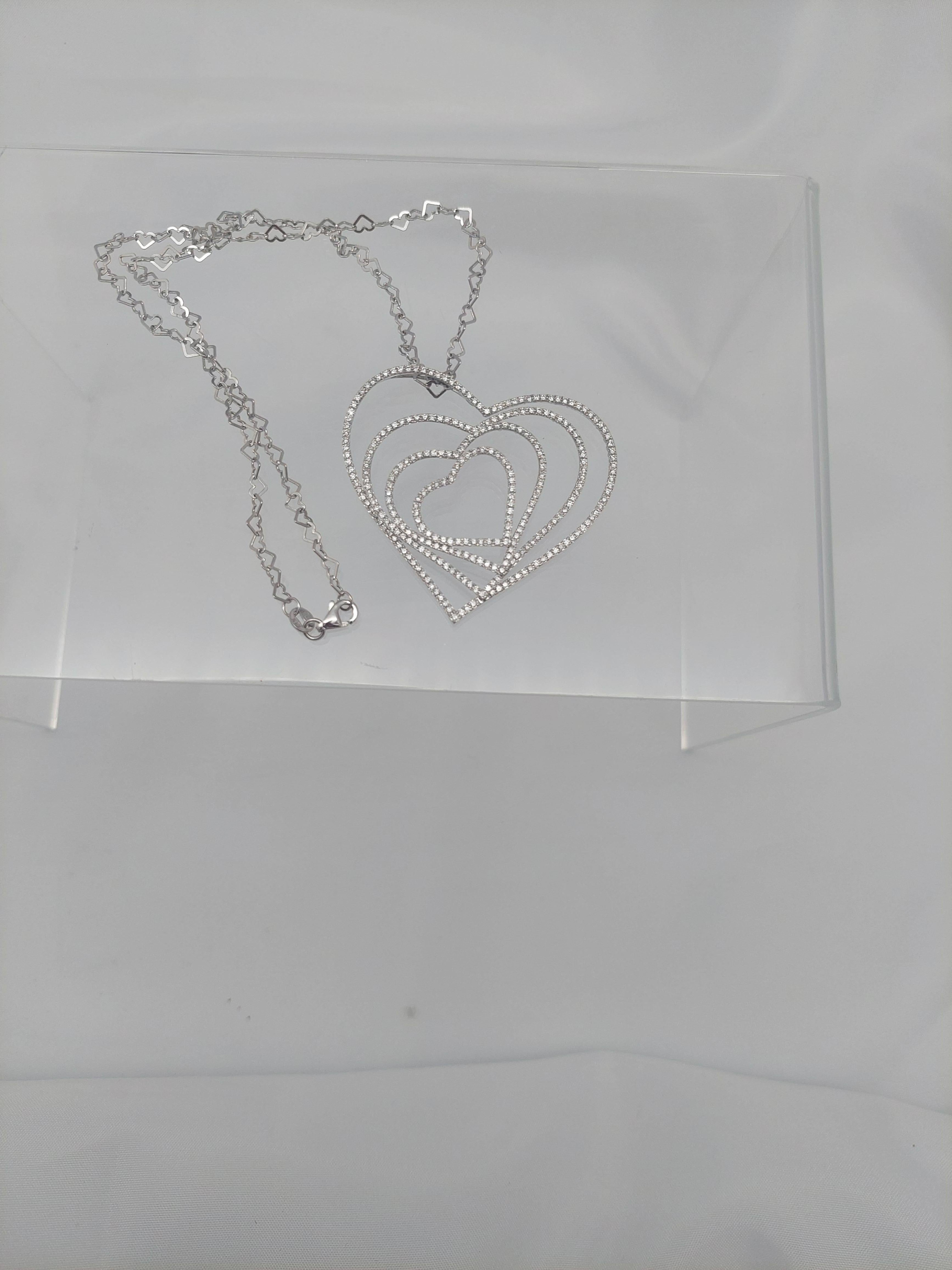 Collana con diamanti a più cuori in vendita 1