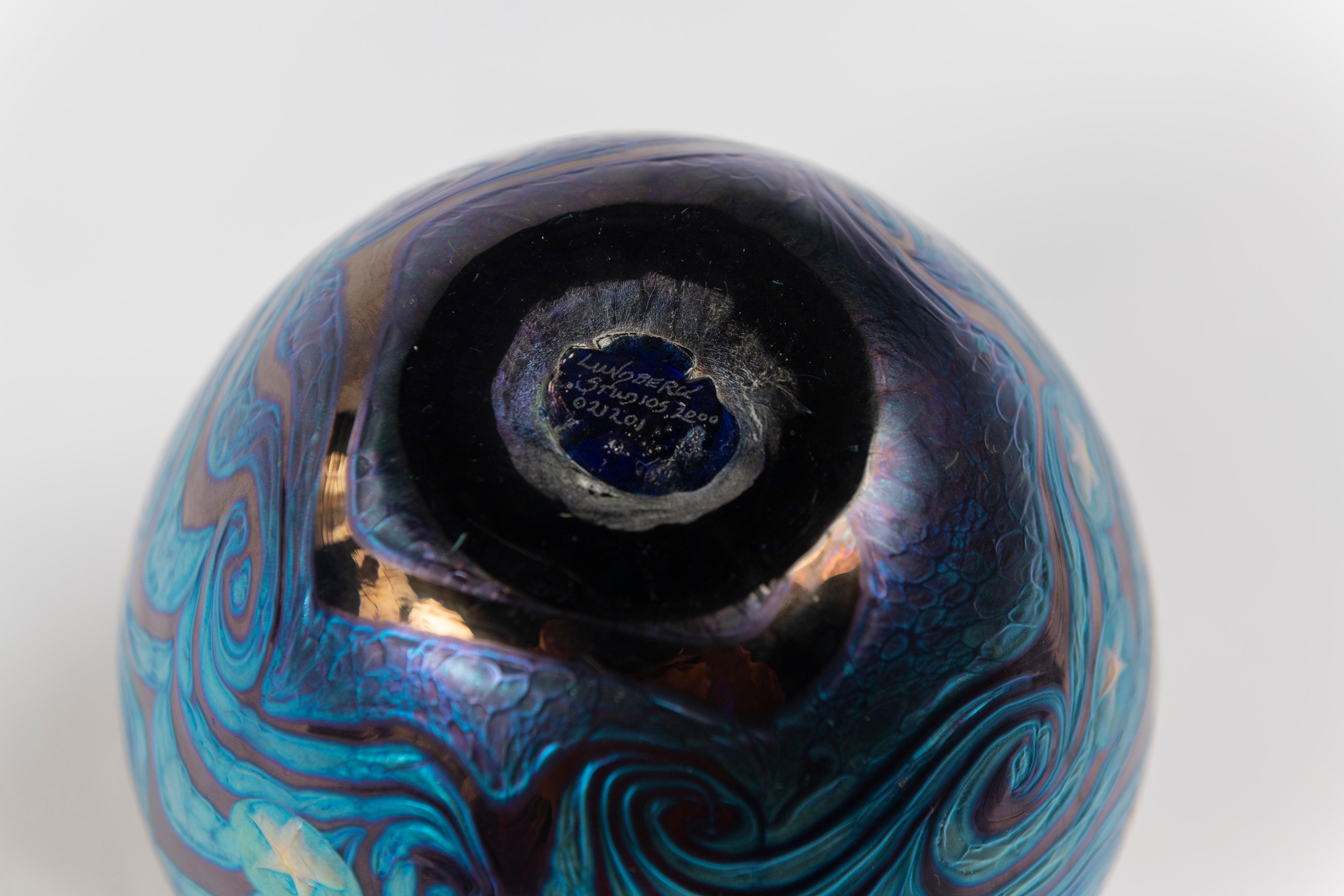 Modern Multi-Iridescent Swirl Art Glass Vase, Lundberg Studios of California, Signed For Sale