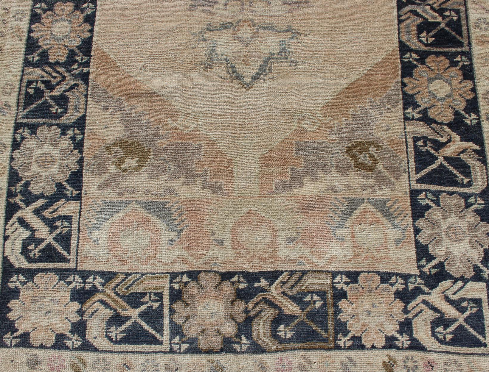 Multi-Layered Medallion Vintage Turkish Oushak Rug in Cream and Midnight Blue For Sale 4