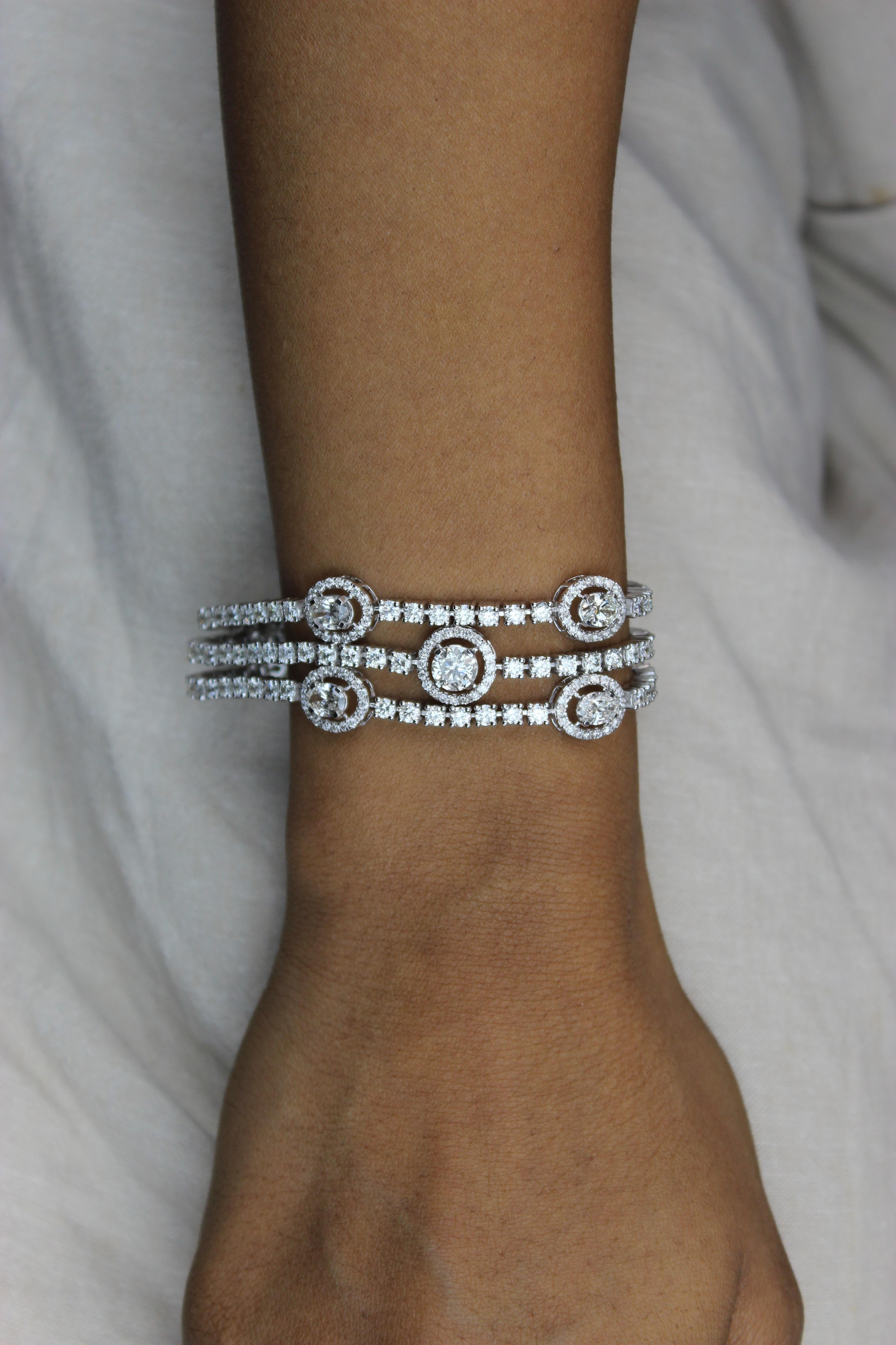 Multi Layered Ovals And Rounds Diamond Bracelet in 18K Solid Gold For Sale 2