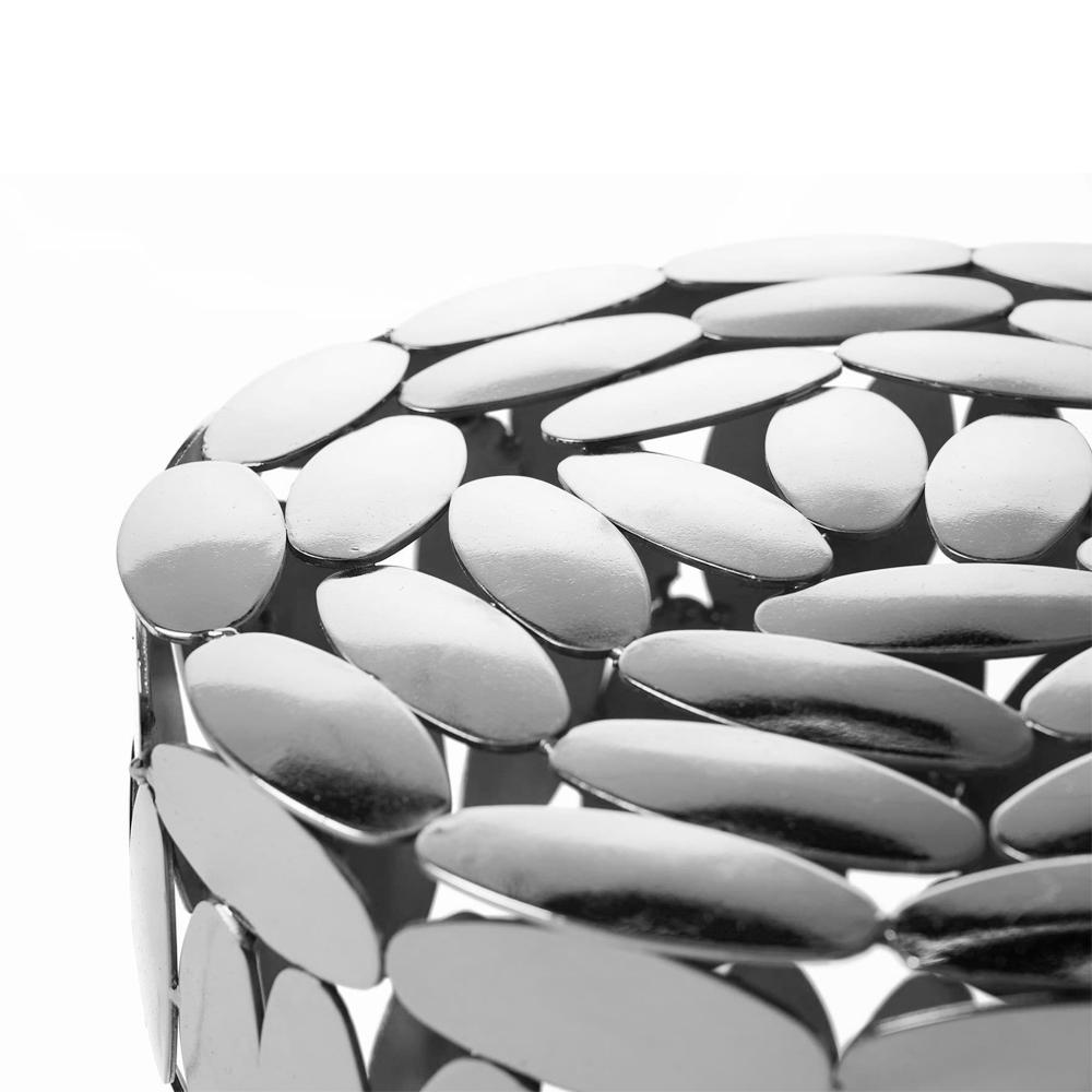 Fait main Table basse à feuilles multiples A Silver en vente