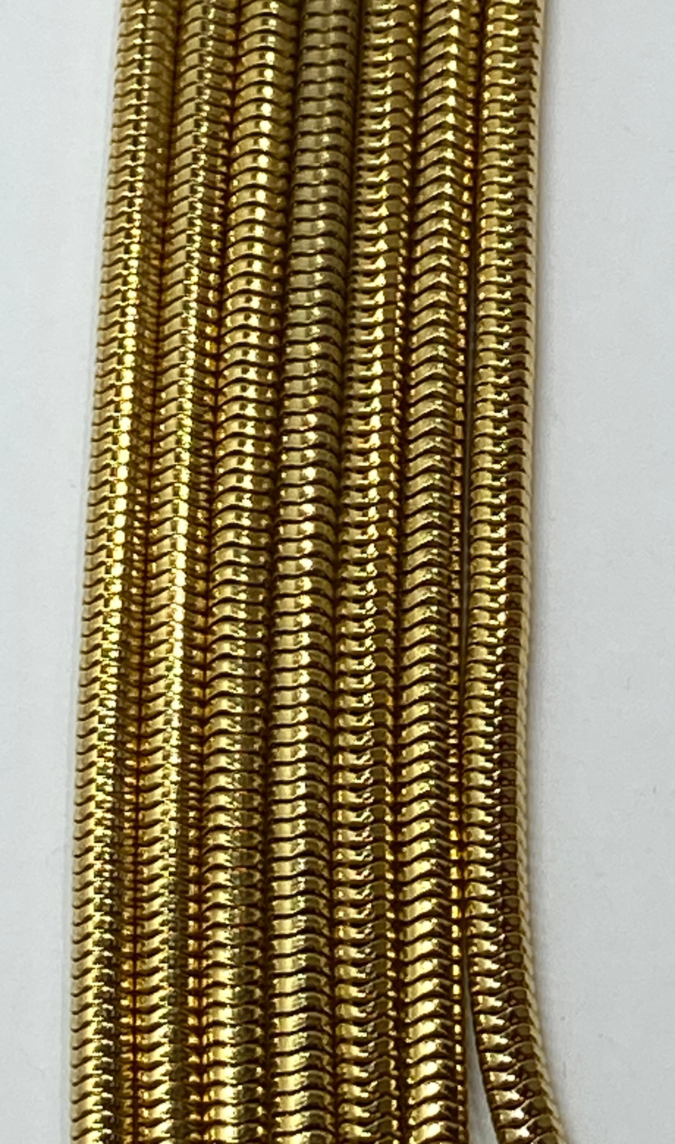 Mehrgliedrige glatte Schlangenglieder-Halskette mit polierten Goldbeschlägen im Angebot 14