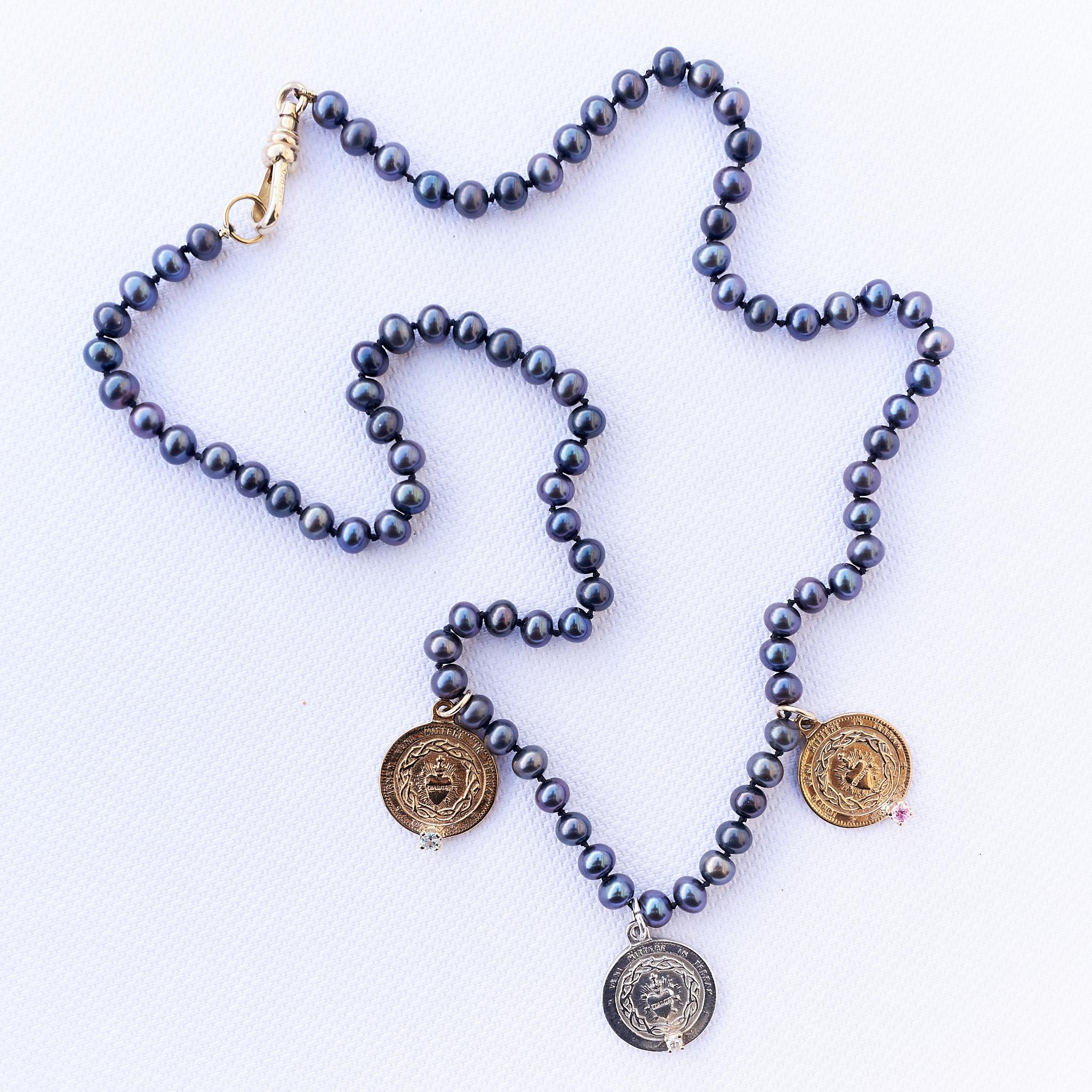 Mehrfache Medaillon-Halskette mit Saphir-Aquamarin-Schwarzer Perle Silber Bronze Damen im Angebot
