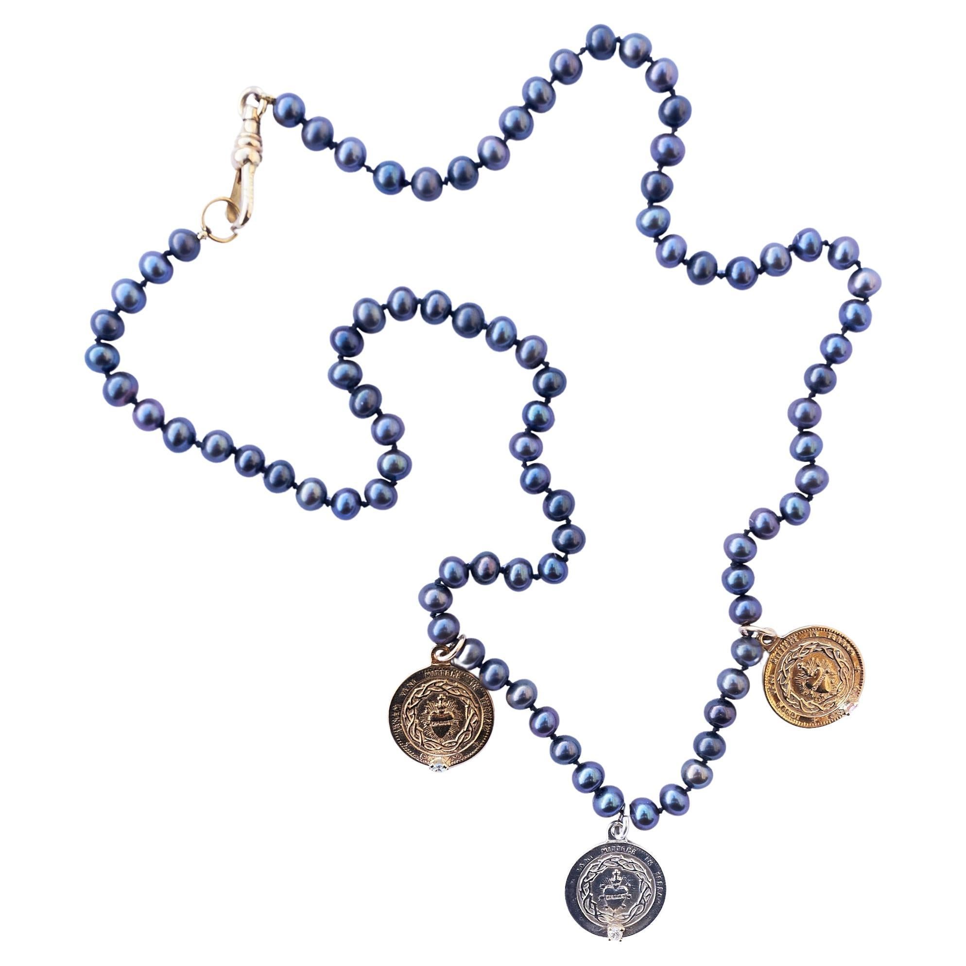 Mehrfache Medaillon-Halskette mit Saphir-Aquamarin-Schwarzer Perle Silber Bronze im Angebot