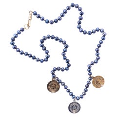 Collier à breloques multi-médailles saphir aigue-marine perle noire argent bronze