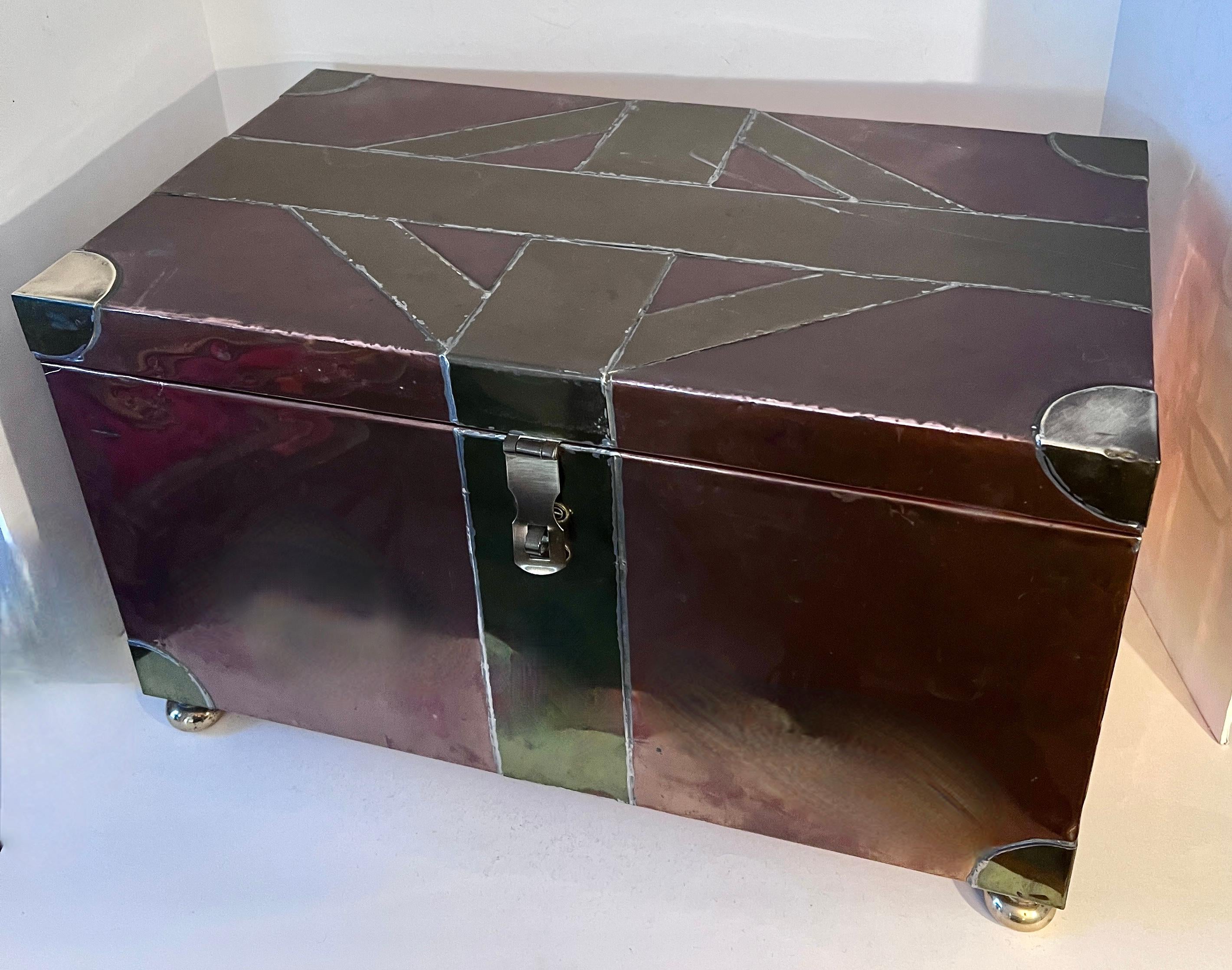 Multi Metal Brass and Copper Brutalist Style Hand made Hinged Box with Bun Feet In Good Condition For Sale In Los Angeles, CA