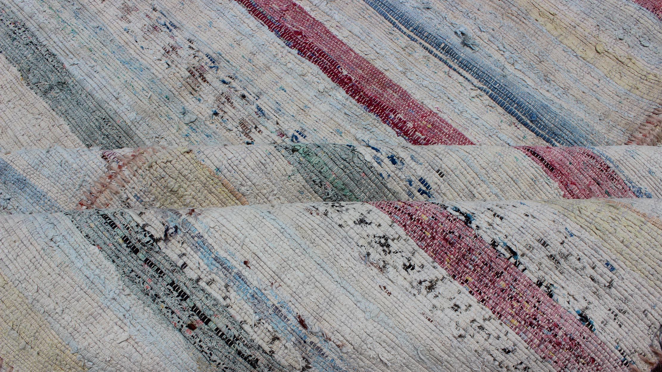 Mehrteiliger türkischer Flachgewebe-Teppich in Rosa, Blau, Grün und Creme (Handgewebt) im Angebot