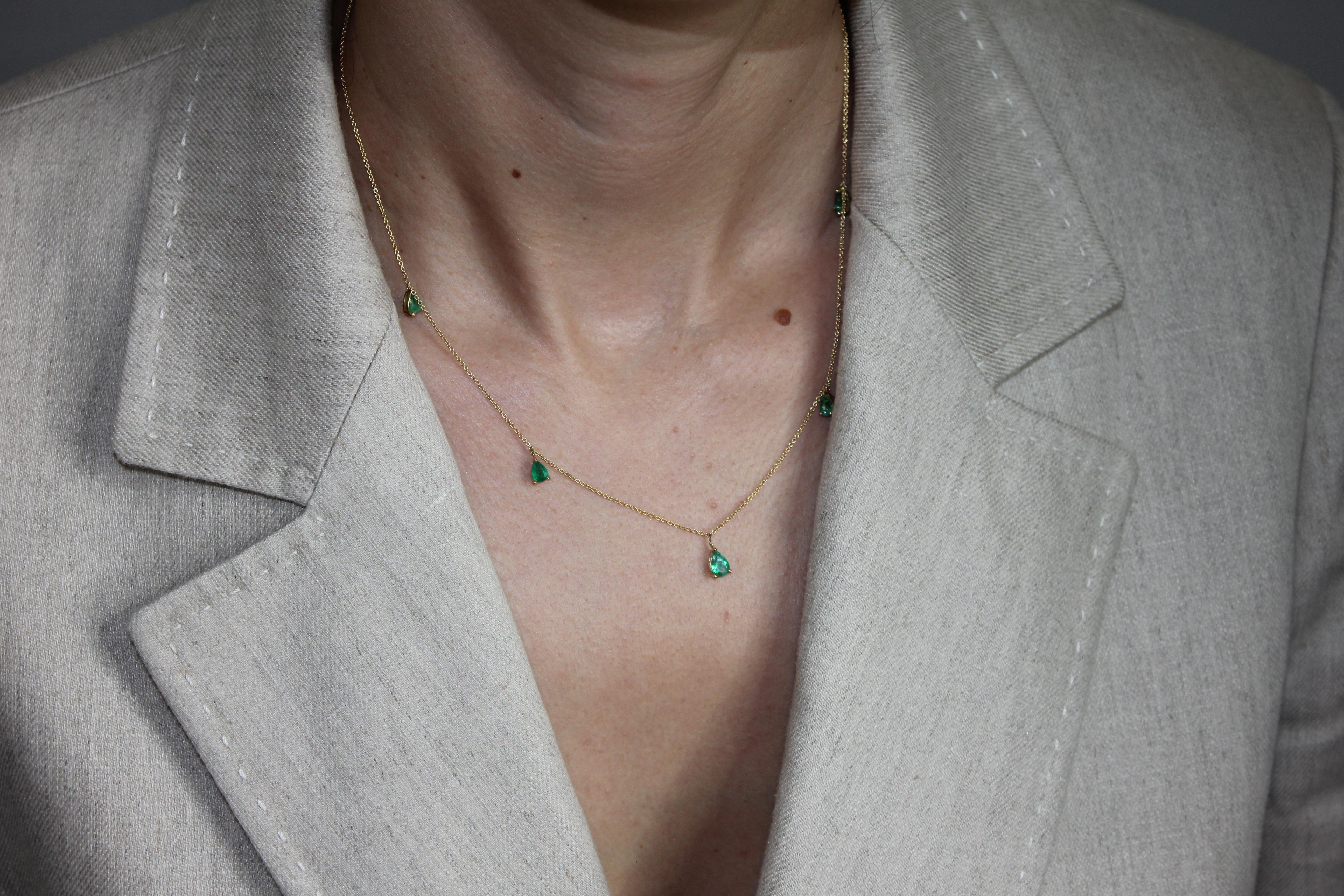 Multi Pear Cut Drop Shape Emerald 14 Karat Yellow Gold Chain Layer Necklace For Sale 4