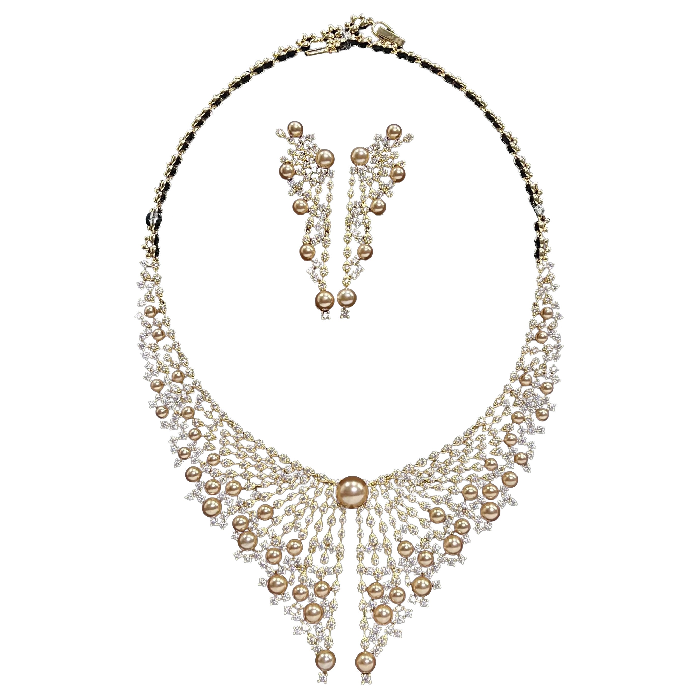 Collana e orecchini con perle multiple e cristalli scintillanti d'epoca in vendita