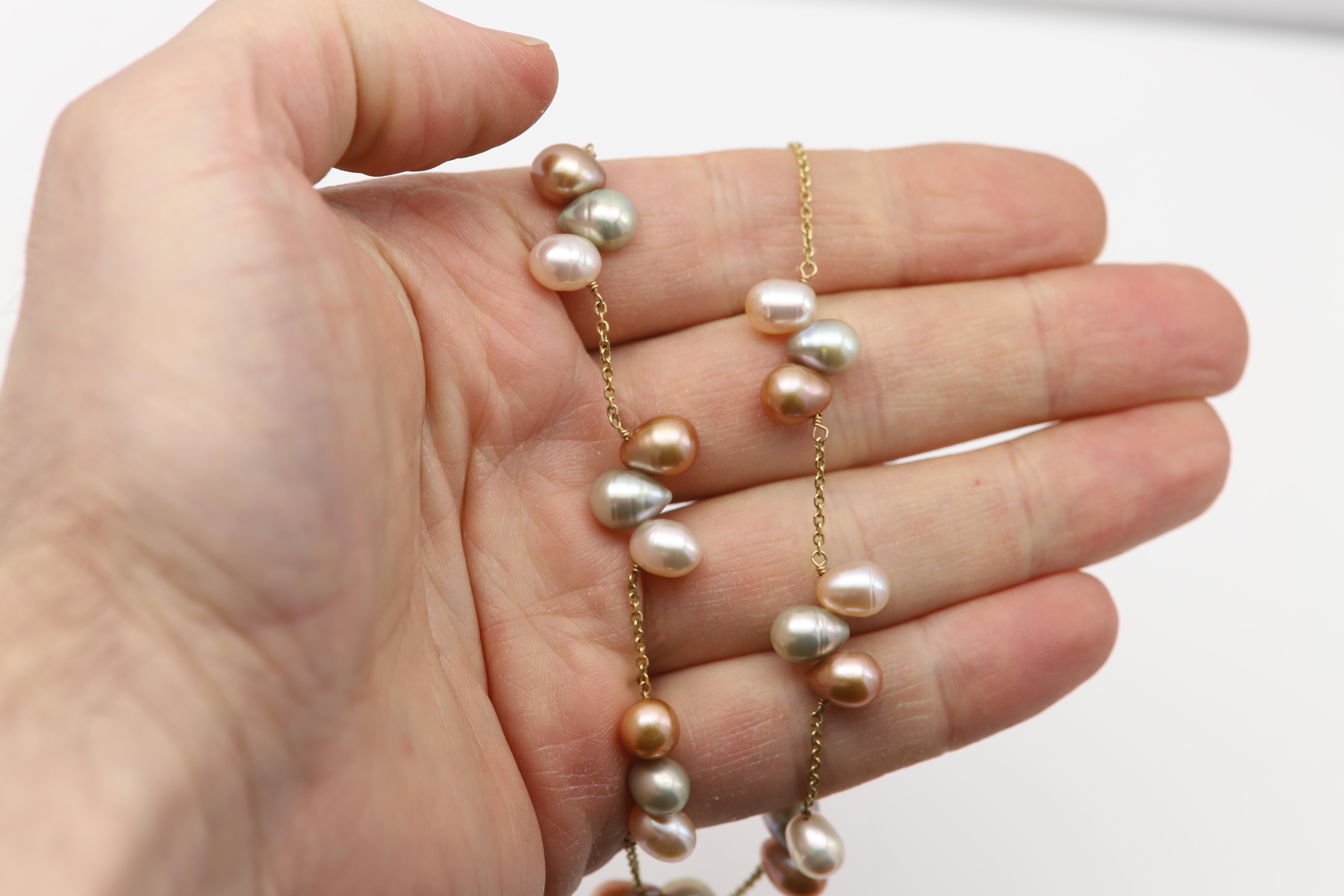 Pearl Necklace 14 Karat Yellow Gold Multi Color Pearls Beaded in Gold Chain For Sale 1