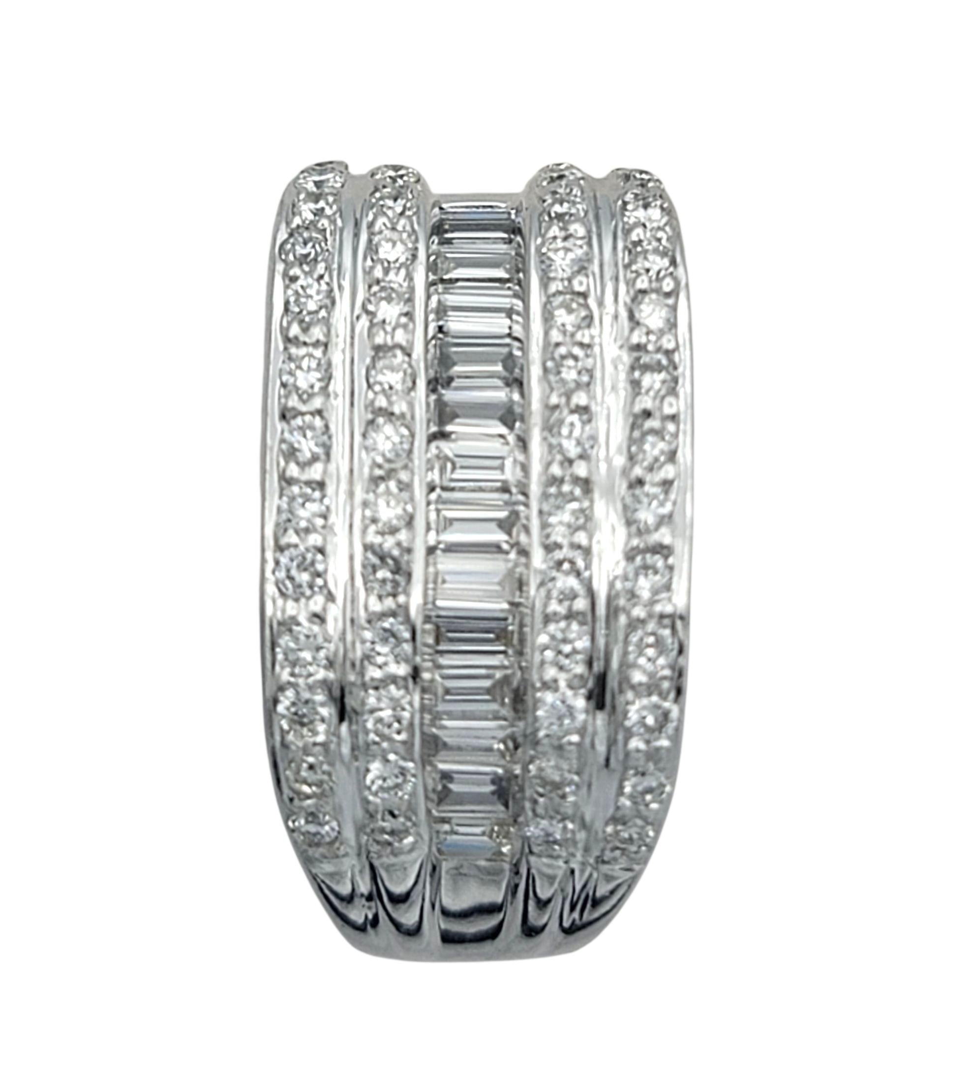 Taille baguette The Row Diamond Huggie Hoop Omega Back Earrings in 18 Karat White Gold (Boucles d'oreilles en or blanc 18 carats) en vente