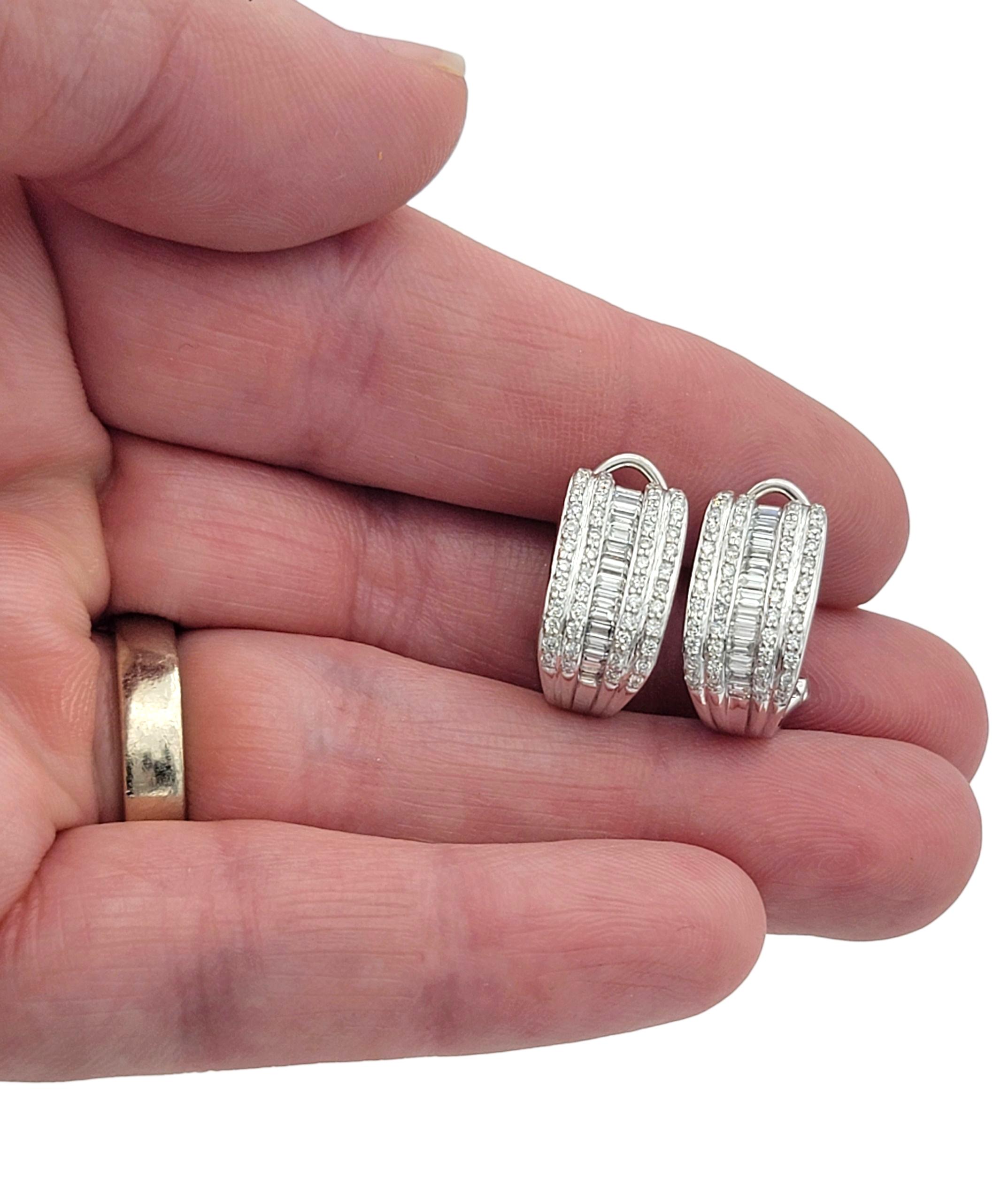 The Row Diamond Huggie Hoop Omega Back Earrings in 18 Karat White Gold (Boucles d'oreilles en or blanc 18 carats) en vente 3