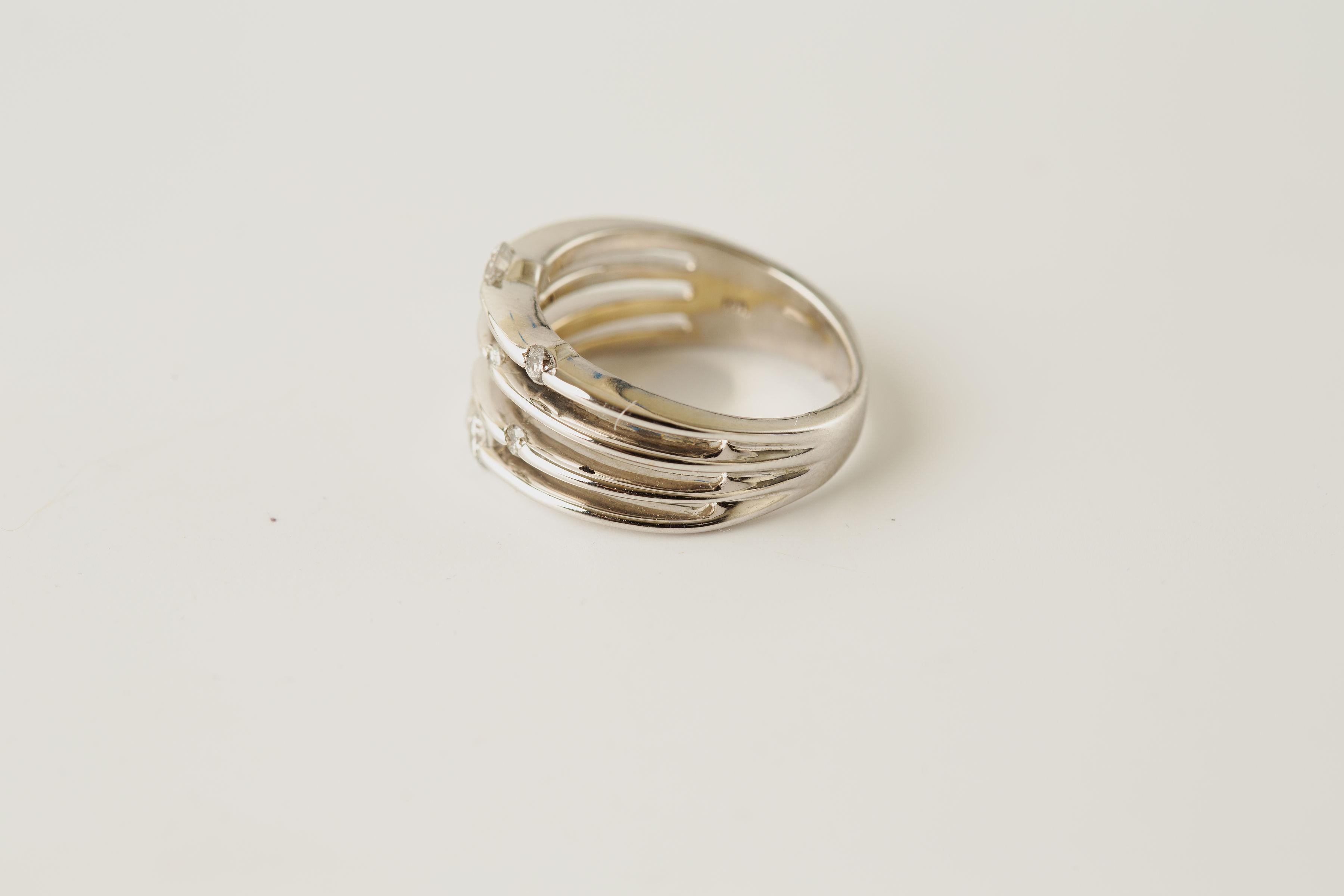 Bague à plusieurs rangs de diamants en or blanc 14k/bandeau à diamants Unisexe en vente