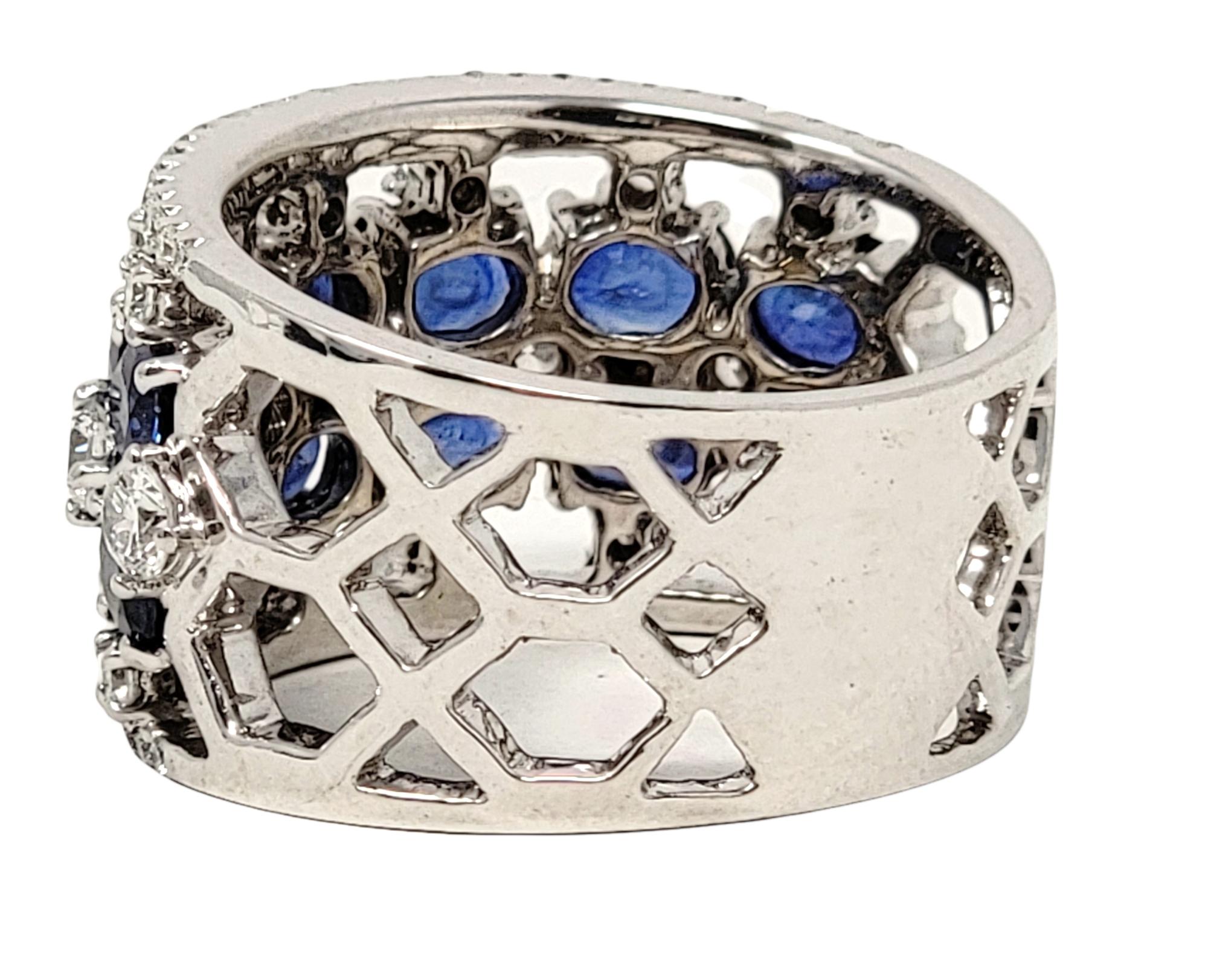 Mehrreihiger Ring mit natürlichem blauem Saphir und Diamant aus 14 Karat Weißgold im Angebot 1
