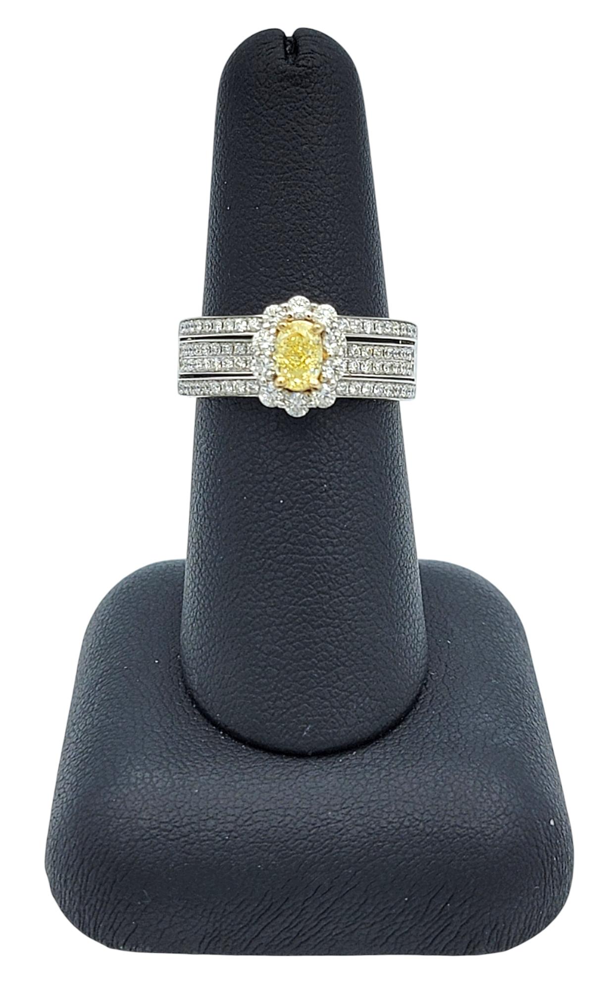 Bague à pavé de diamants à plusieurs rangs avec diamant jaune fantaisie de taille ovale en or 14K en vente 6
