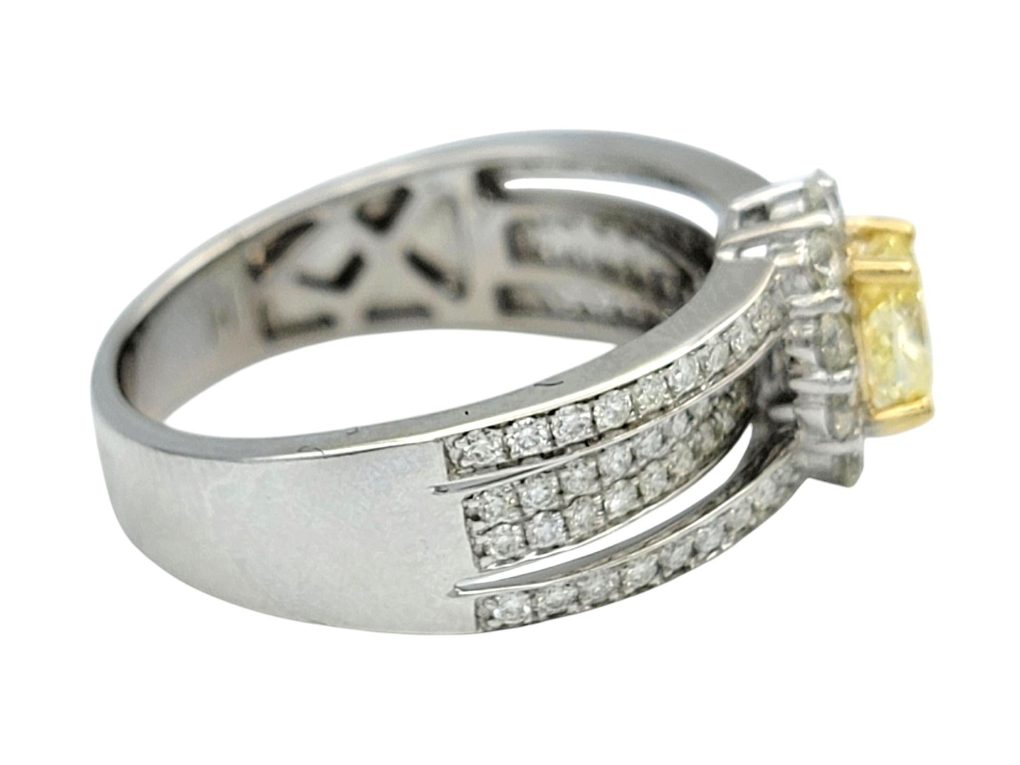 Bague à pavé de diamants à plusieurs rangs avec diamant jaune fantaisie de taille ovale en or 14K Pour femmes en vente
