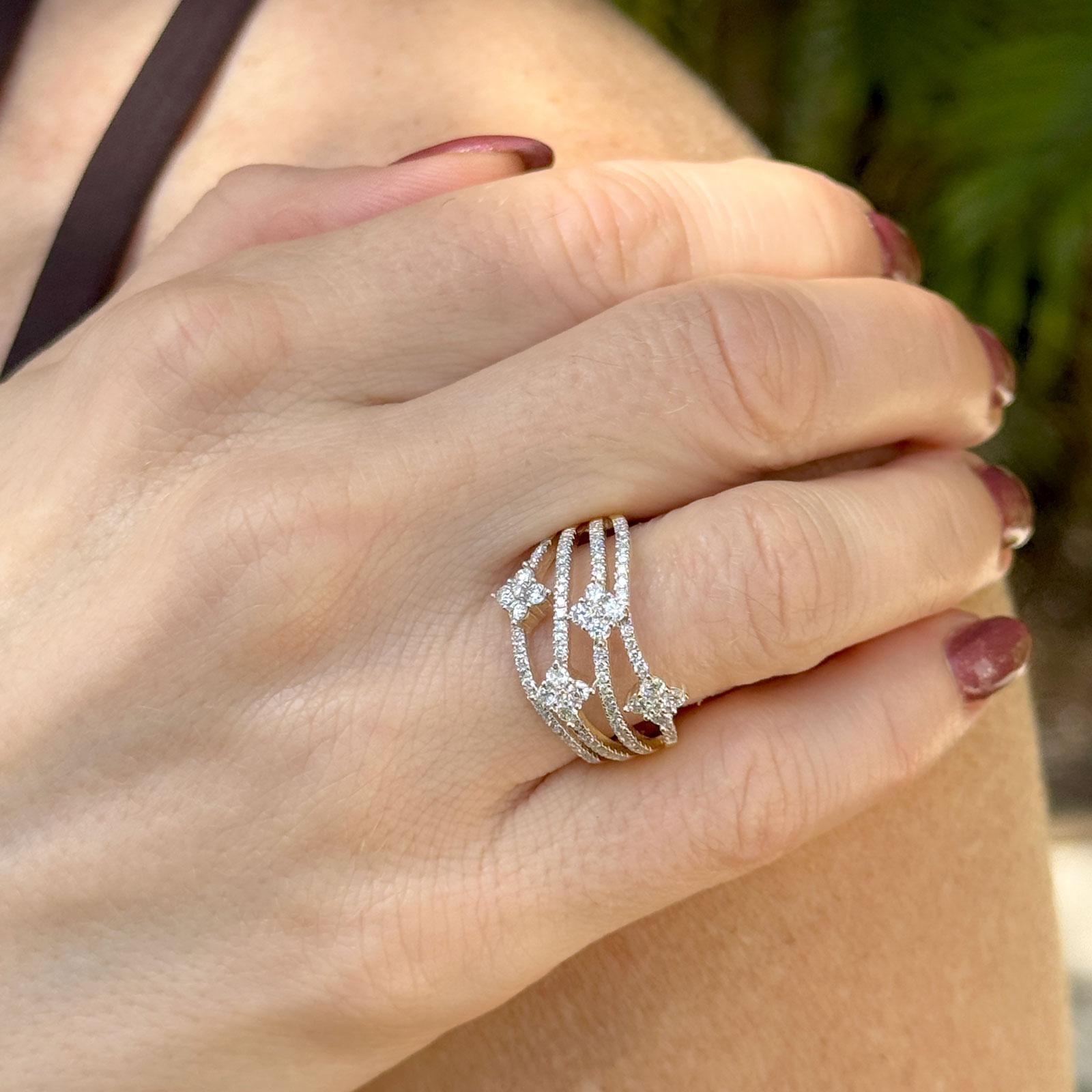 Multi Row Round Briliant-Cut Diamond 14 Karat Yellow Gold Band Ring (Brillantschliff) im Angebot