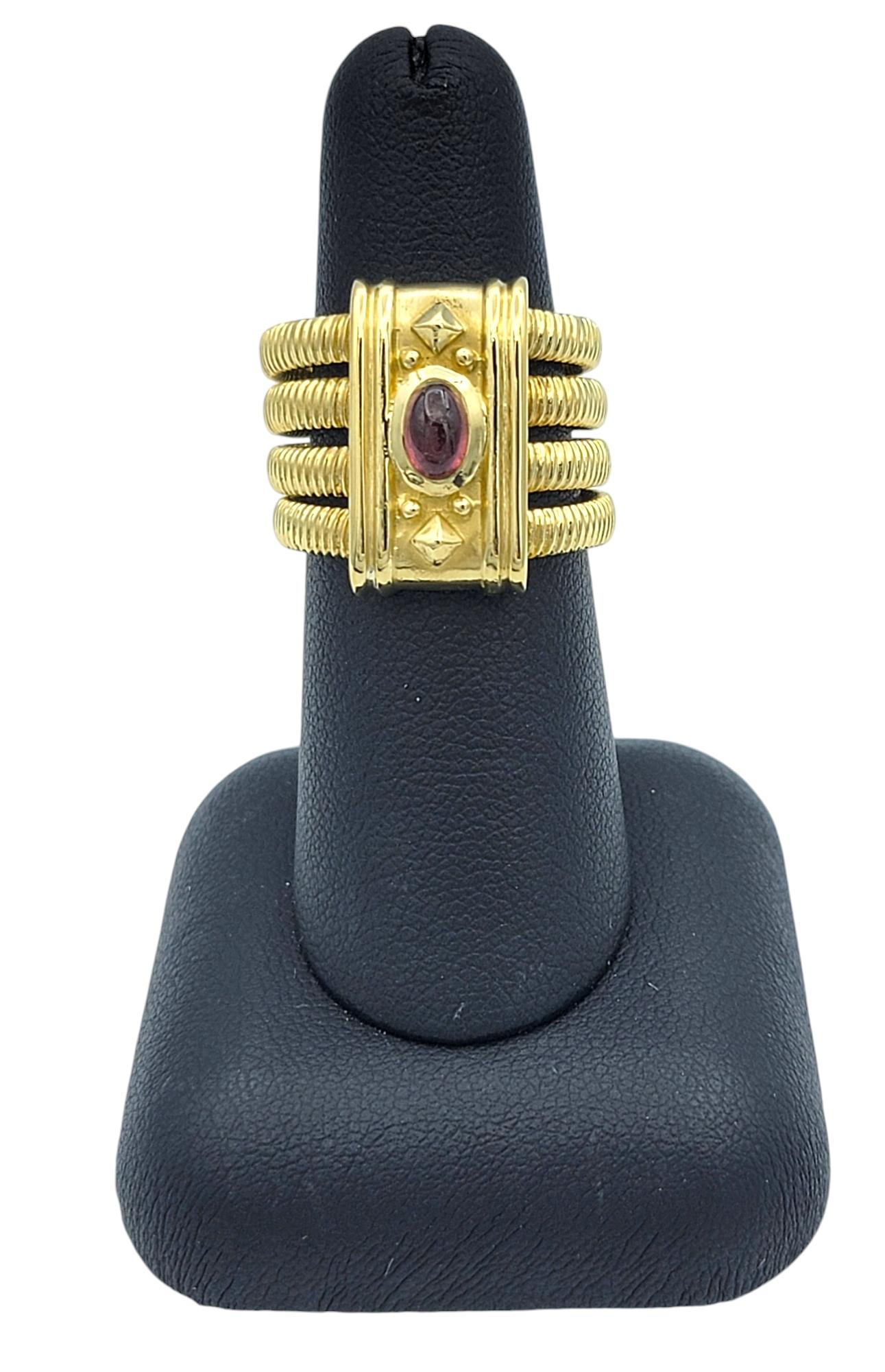 Bague empilée à plusieurs rangs avec tourmaline rose cabochon en or jaune 18 carats en vente 3