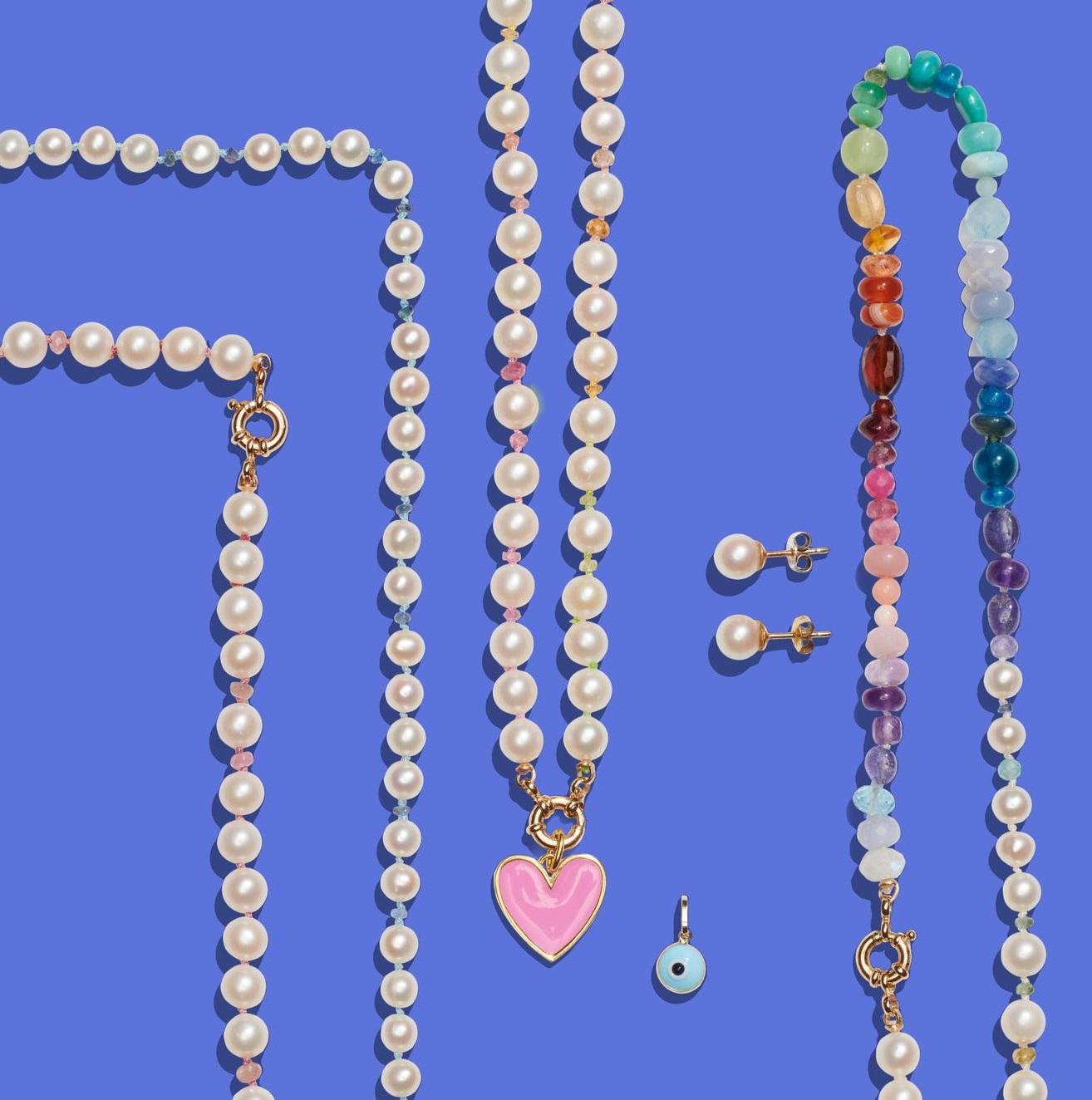 Taille pampille RAINBOW Collier de perles blanches et de tourmalines en or massif 14 carats en vente
