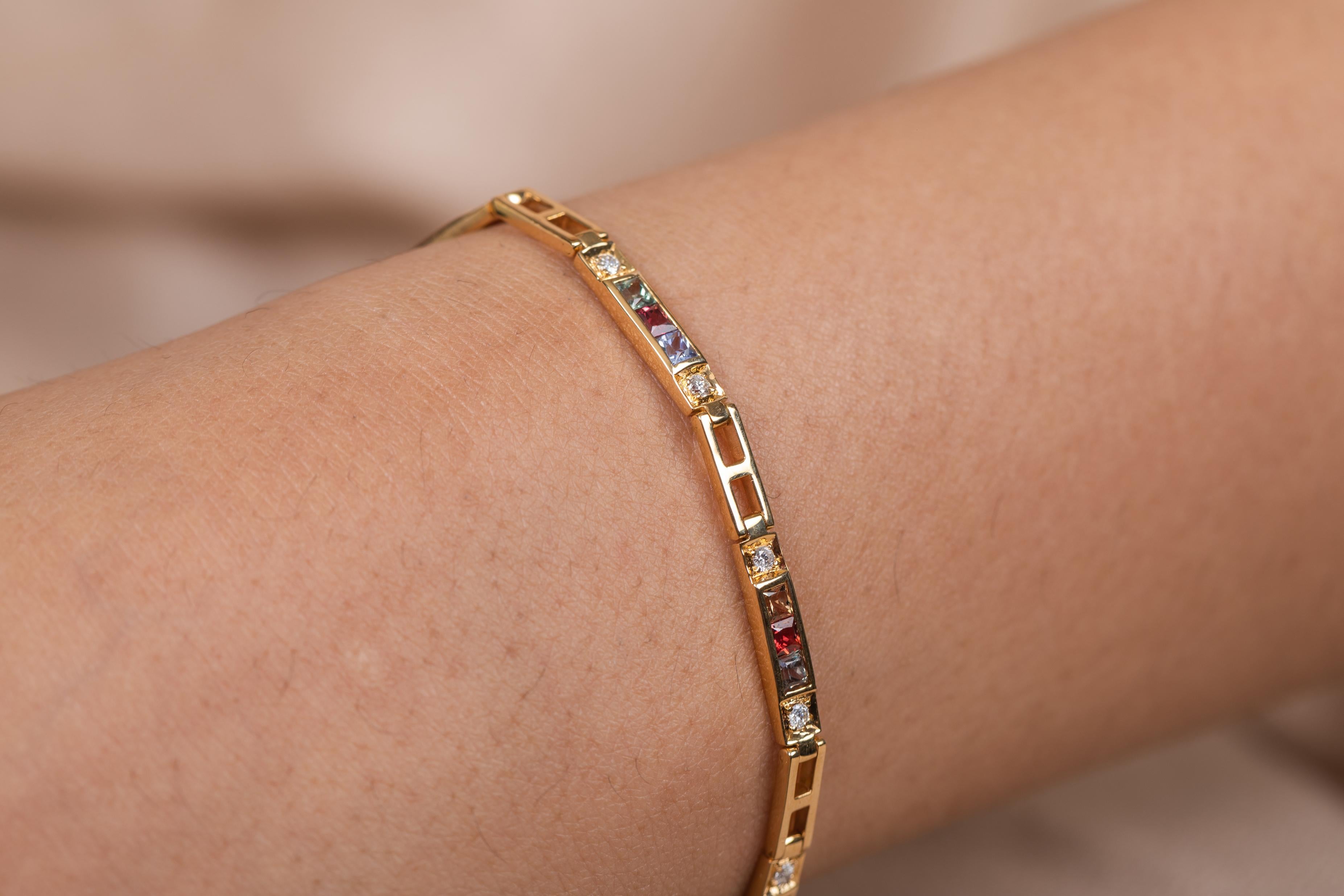 Mehr Saphir-Diamant-Armband aus 18 Karat Gelbgold im Angebot 1