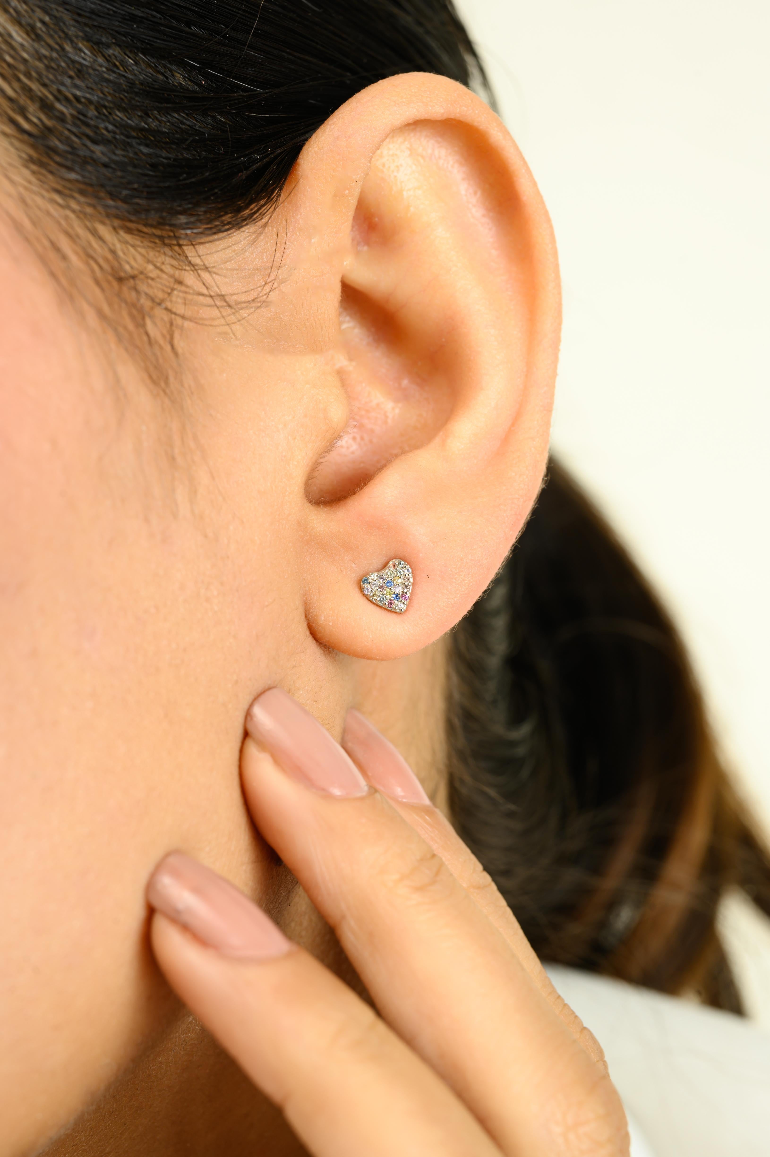 Orecchini a cuore con zaffiro multiplo in oro bianco 14k Regalo di compleanno per lei In condizioni Nuovo in vendita a New York, NY
