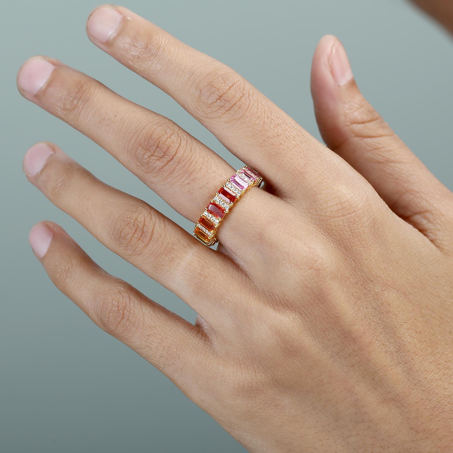 Metal Details
18KT Gold: 3.625g

Stone Details
Diamond: 0.39ct
Multi Sapphire: 4.3ct

Product Features
Striking ombre design featuring an array of multi-colored sapphires
Accented with brilliant diamonds for added sparkle
Expertly crafted in
