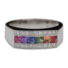 Bague en or 18 carats Whte avec saphirs multicolores et saphirs multicolores