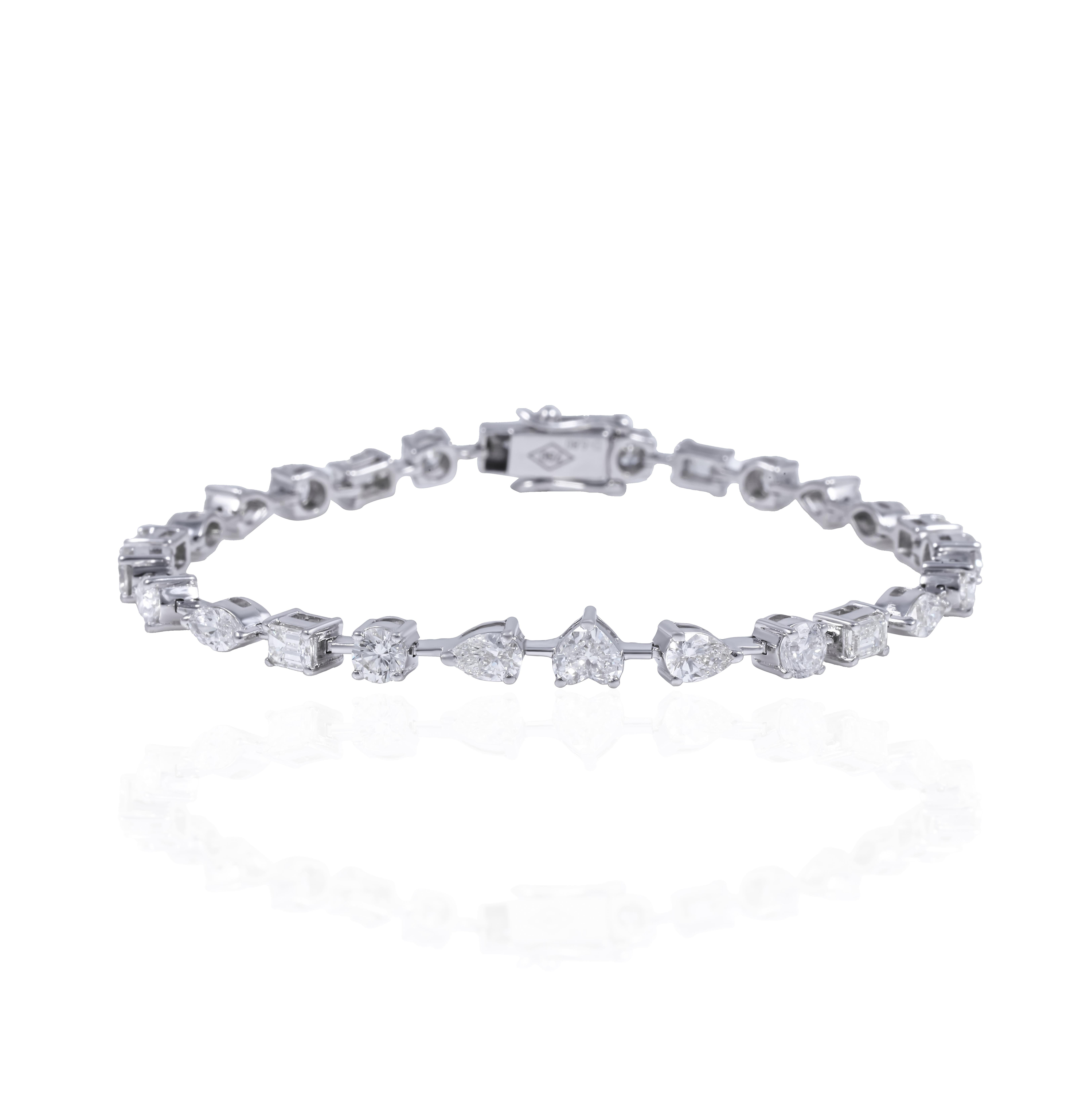 Taglio misto Bracciale Multi Shape con diamanti da 5,80 carati di colore G e qualità S I in oro 18 carati in vendita