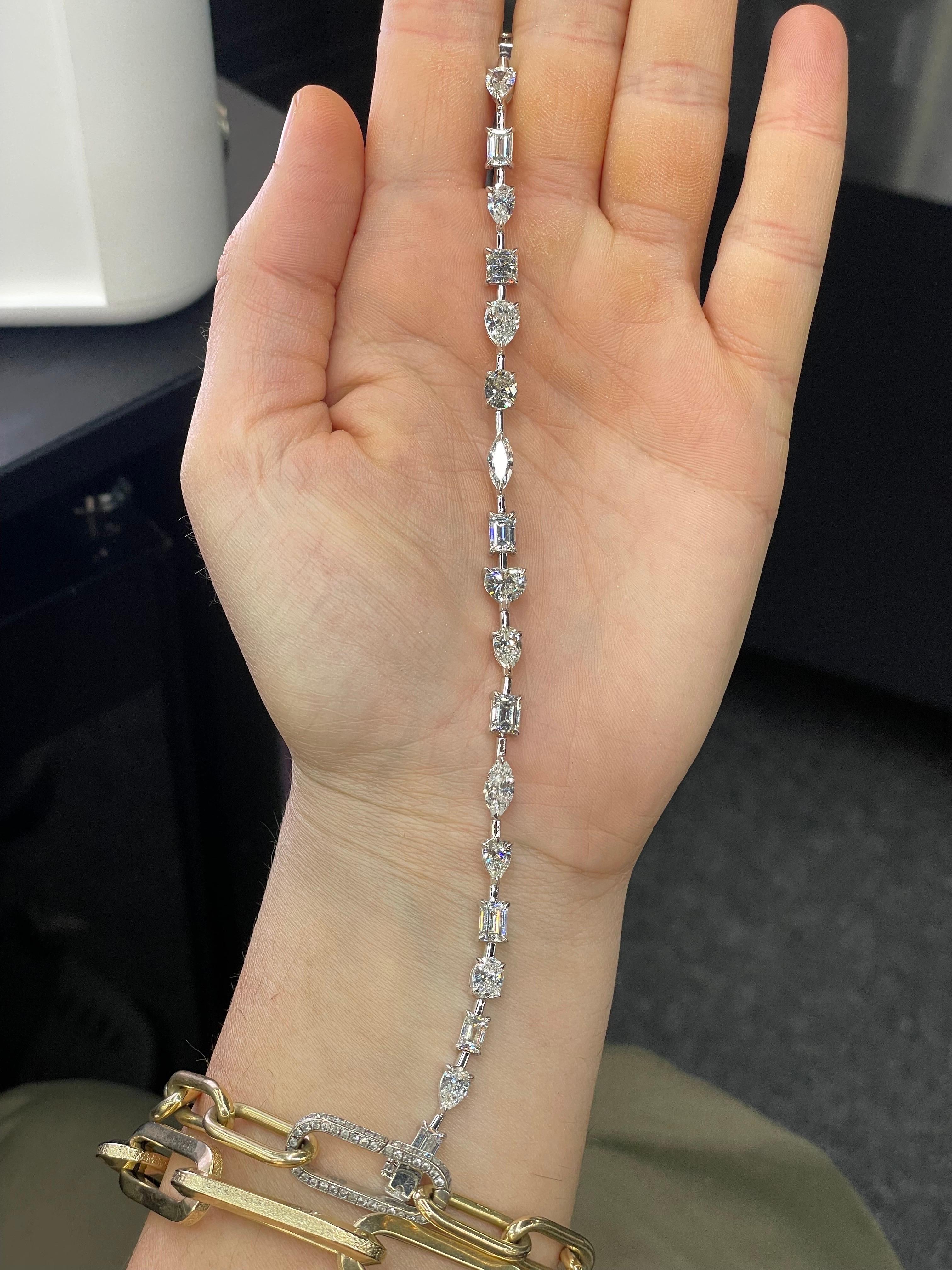 Contemporary IGI Certified Multi Shape Diamond Tennis Bracelet 9.73 Carats G-H VS-SI 18K Gold For Sale