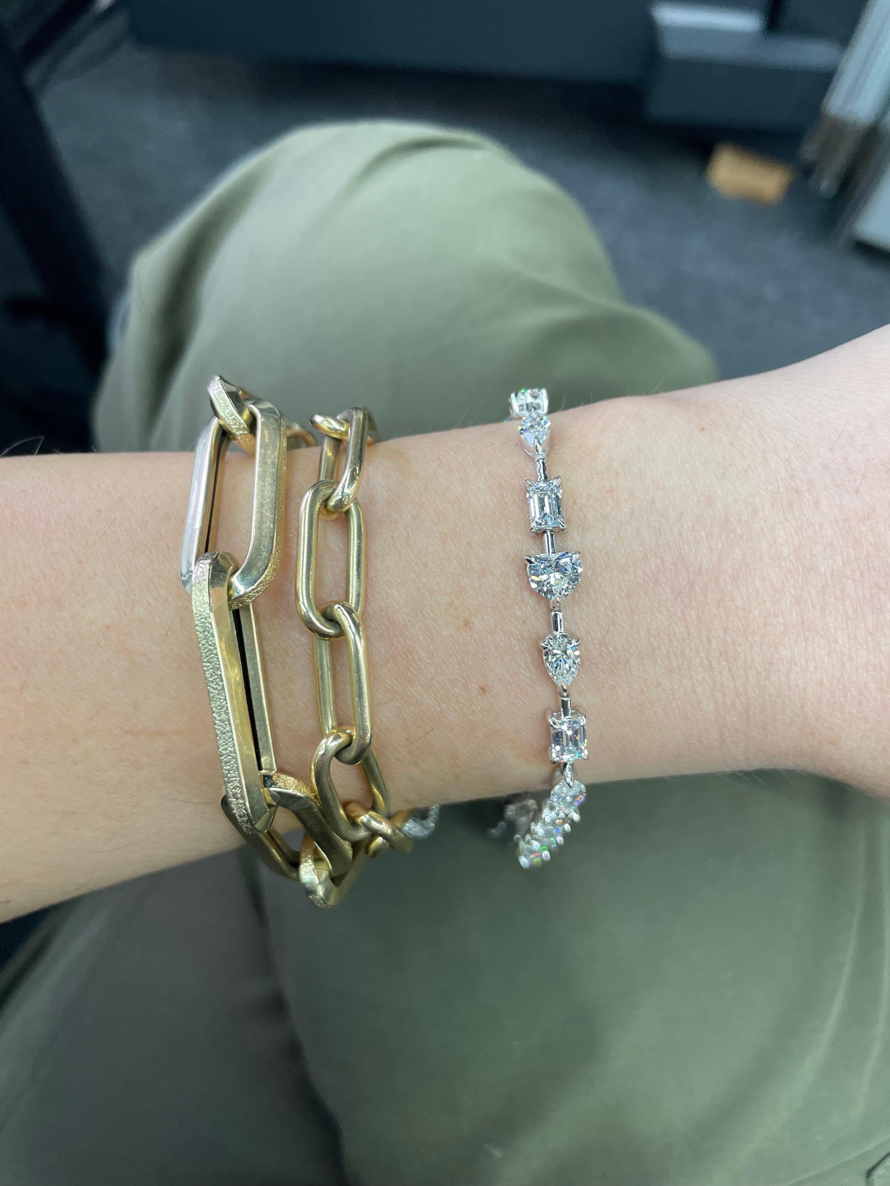 IGI Certified Multi Shape Diamond Tennis Bracelet 9.73 Carats G-H VS-SI 18K Gold In New Condition For Sale In New York, NY