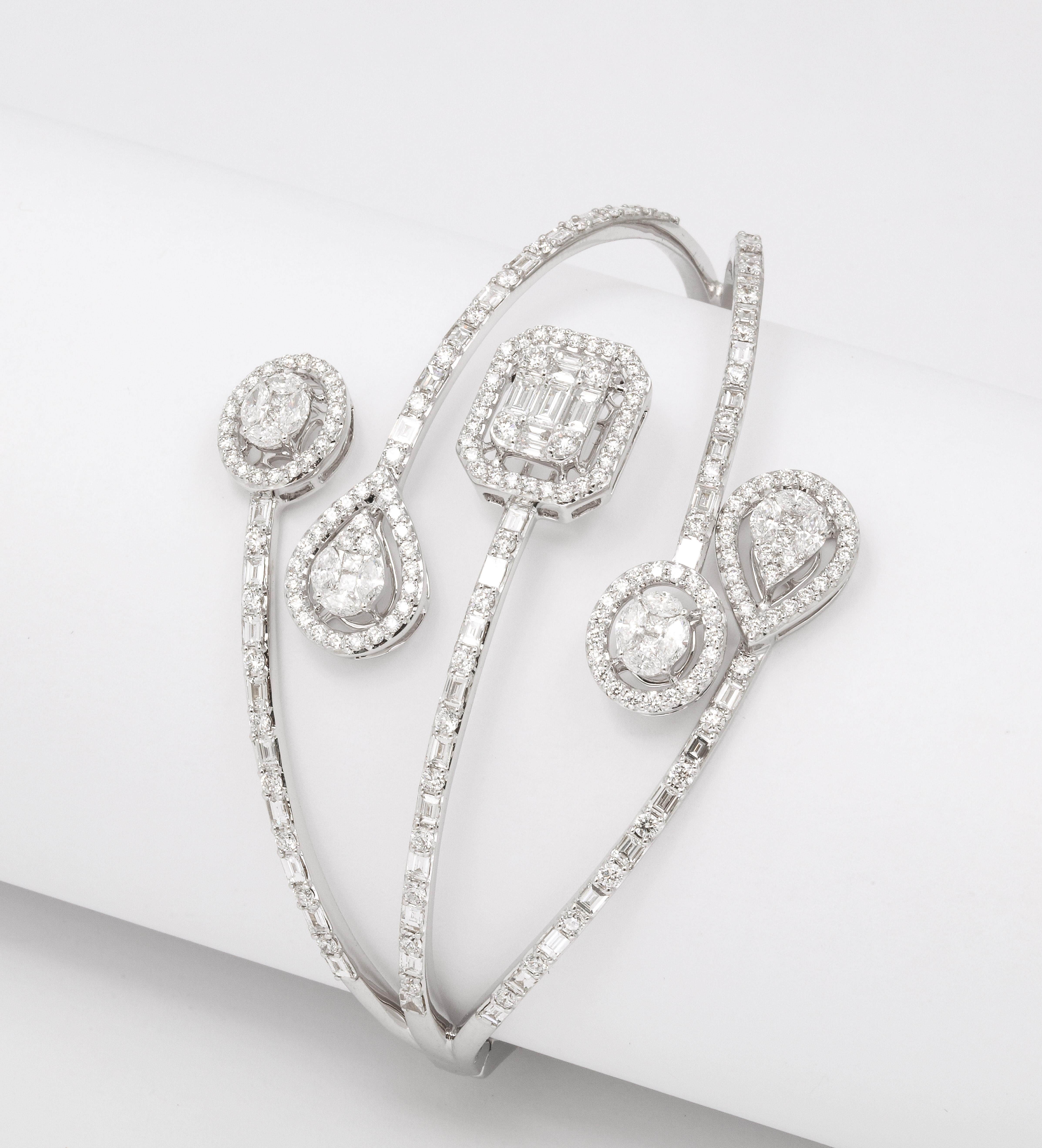 Bracelet jonc en diamants multiformes en vente 5