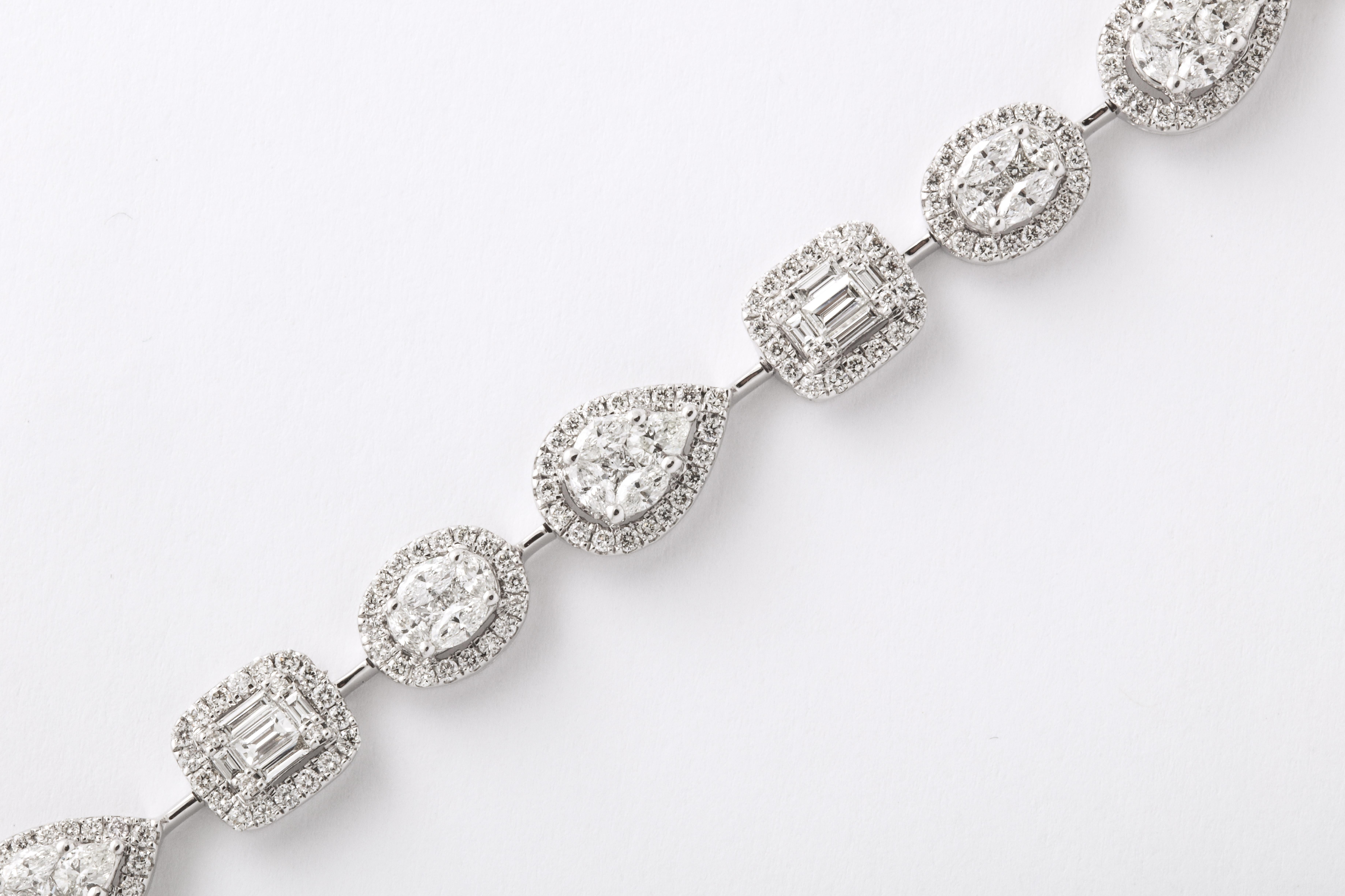 Bracelet de diamants multiformes  Neuf - En vente à New York, NY