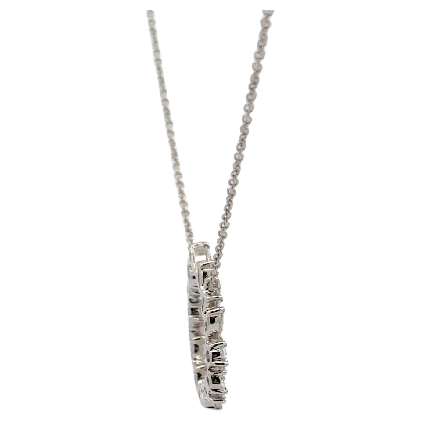 Taille émeraude Collier pendentif cercle de diamants multiformes de 1,36 carat en or blanc 18 carats en vente