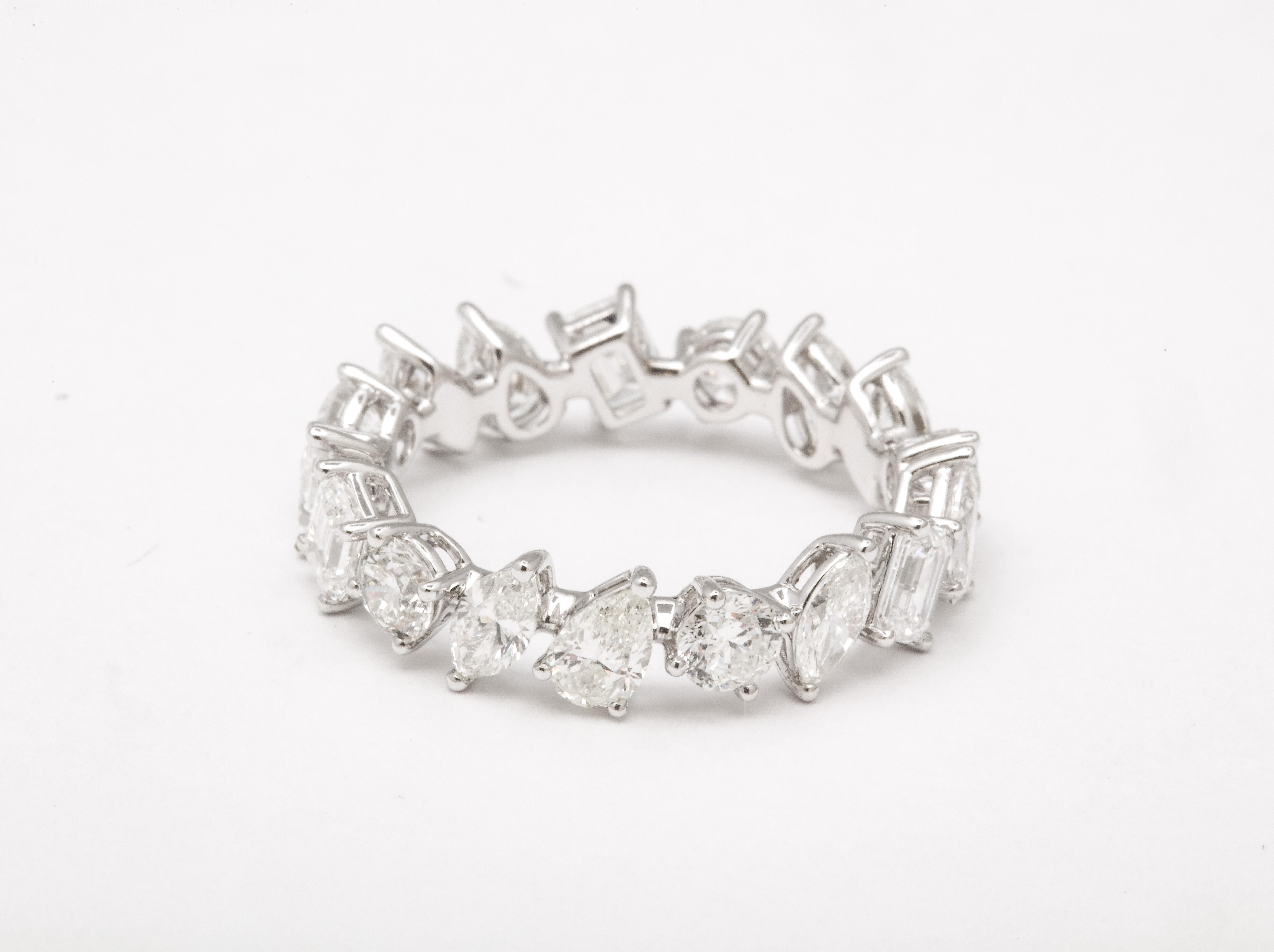 Bracelet d'éternité à diamants multiformes en vente 7